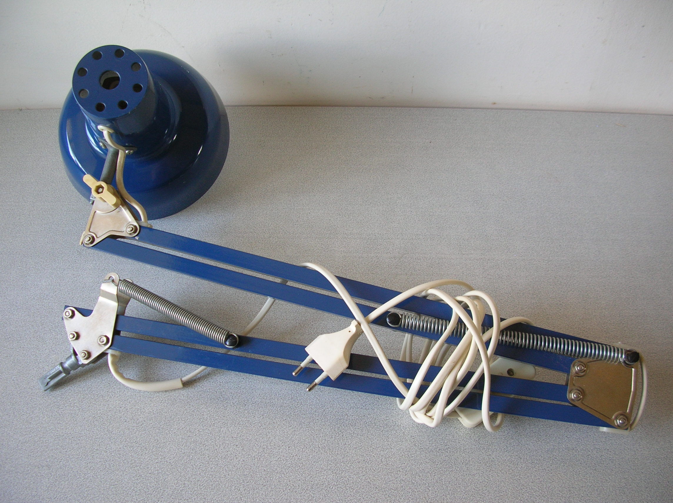 Old articulated architect office lamp