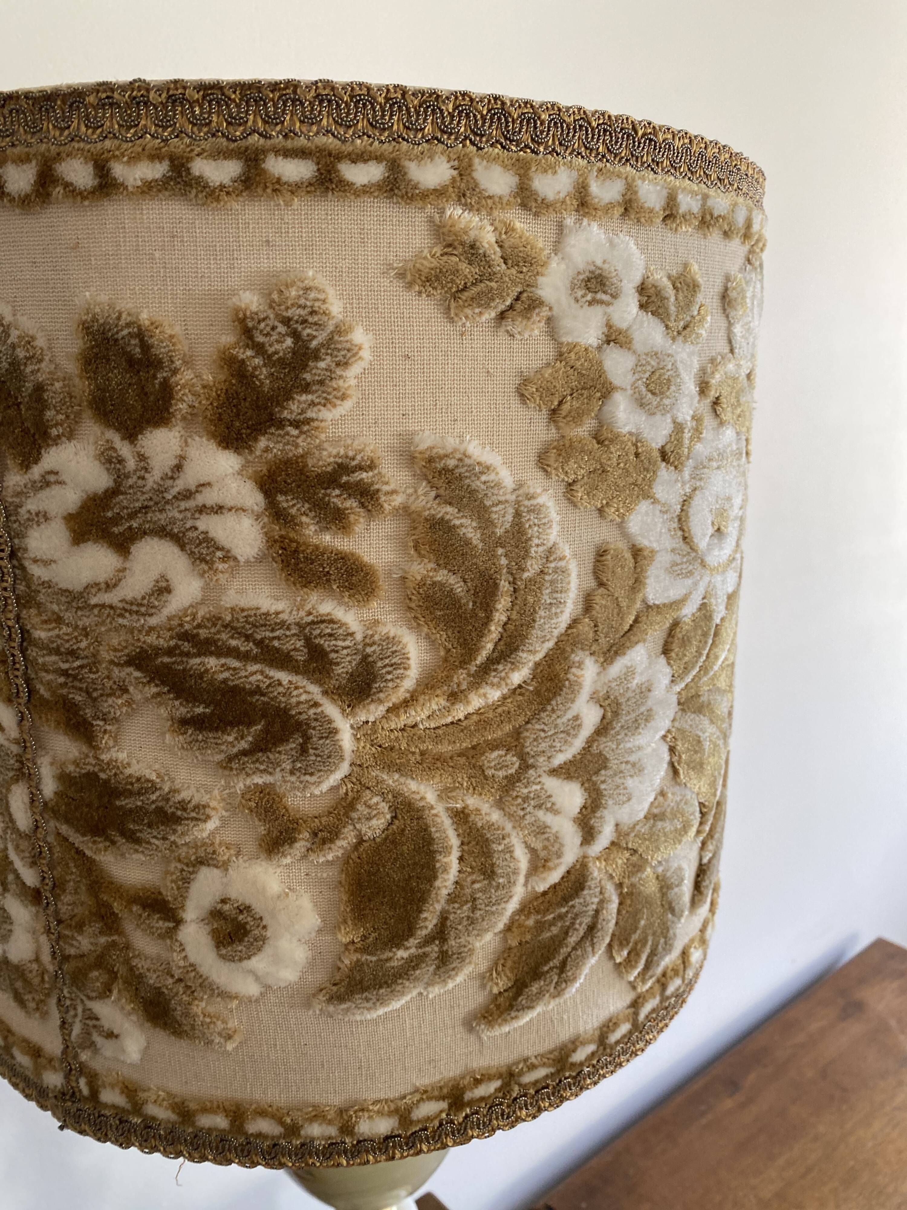 Antique table lamp in marble and tapestry