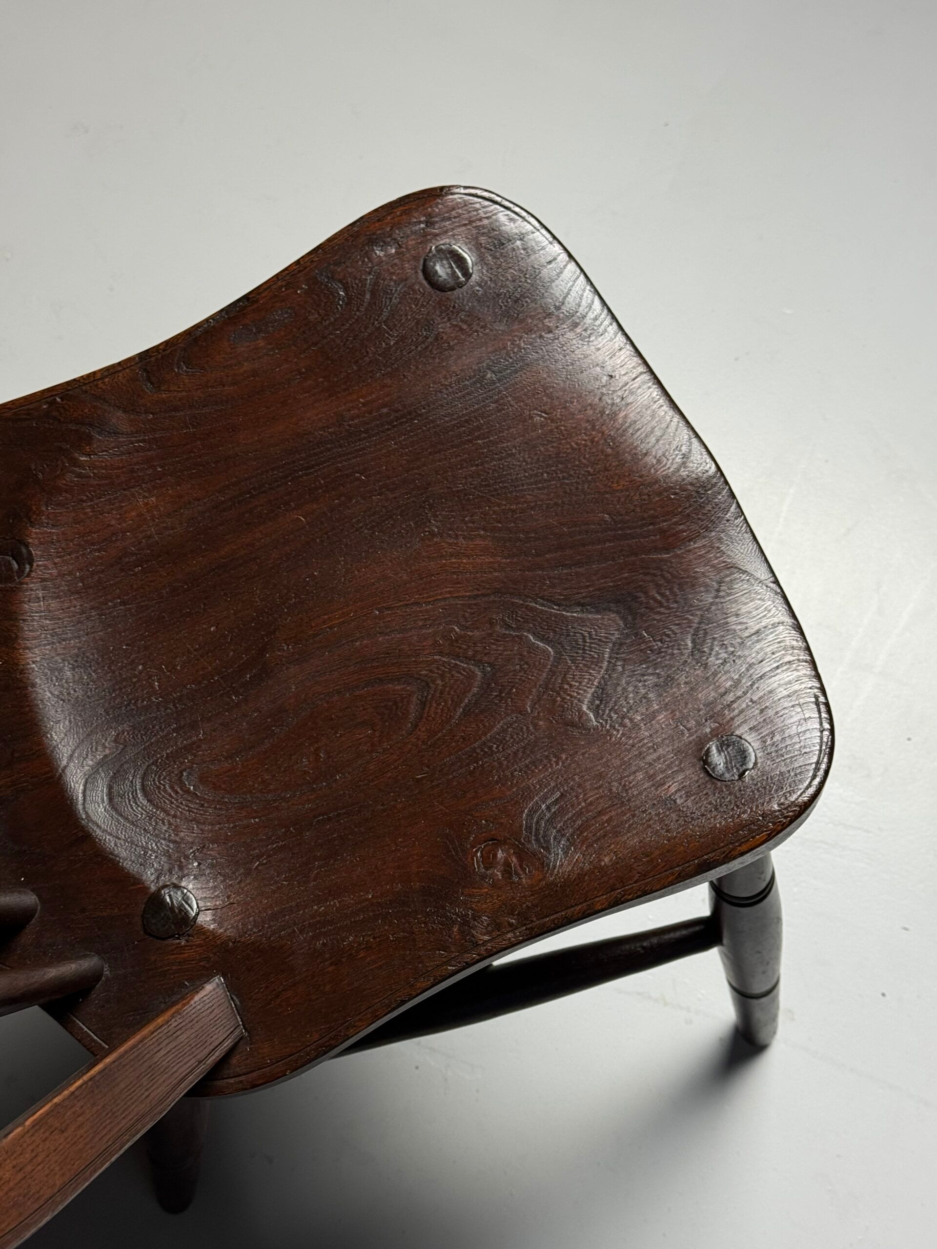 Set of 4 Windsor dining chairs