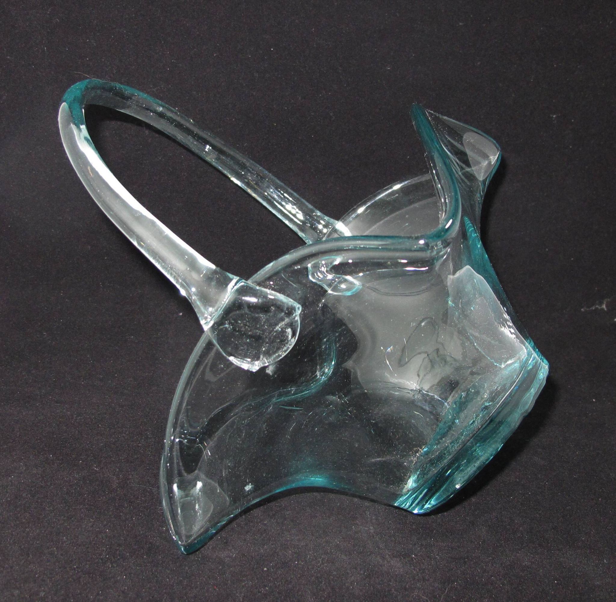 Corbeille en verre forme panier