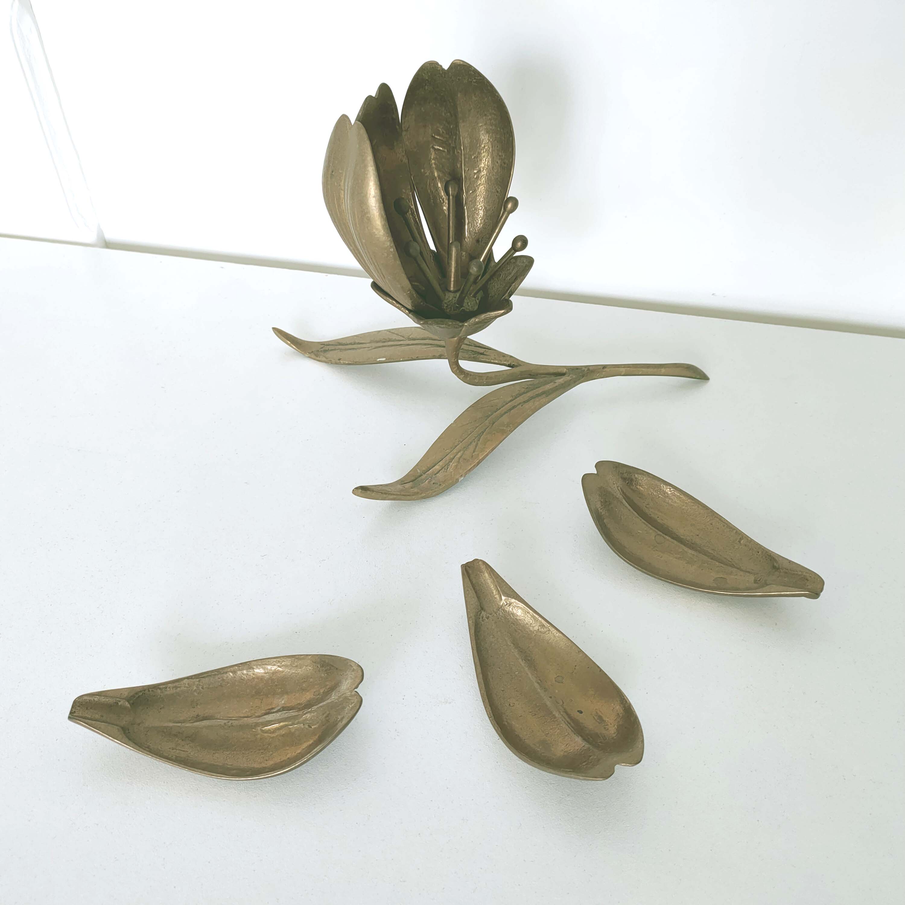 Brass flower ashtray with removable petals