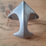 Aluminum school hook