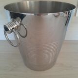 Ice bucket