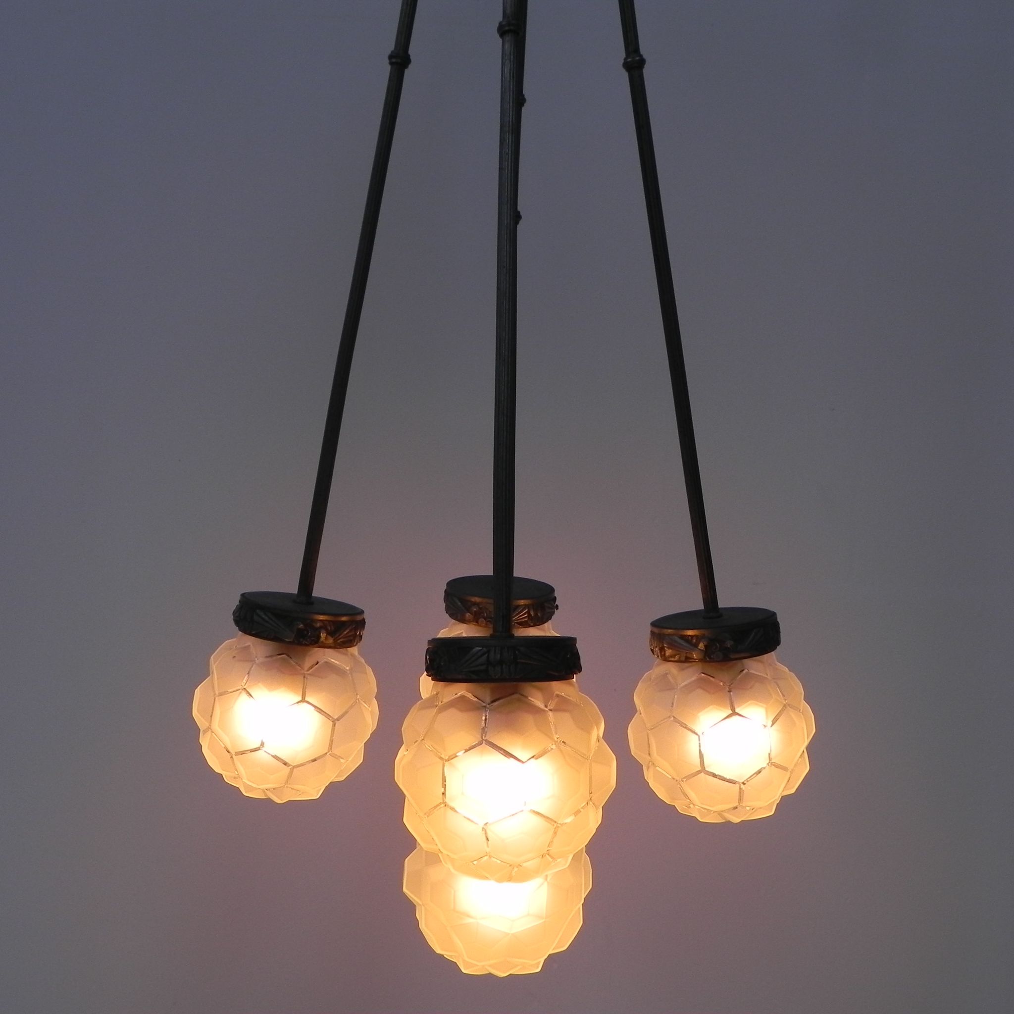 Suspension art déco avec 5 sphères sur 5 tiges