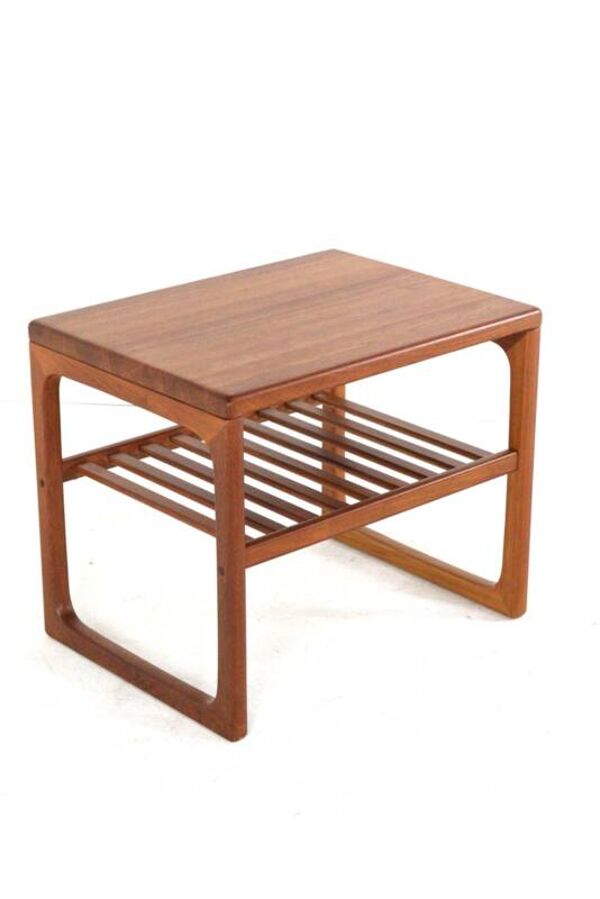 Ensemble de 2 tables d'appoint / tables de nuit 'Hylke' - design danois - teck