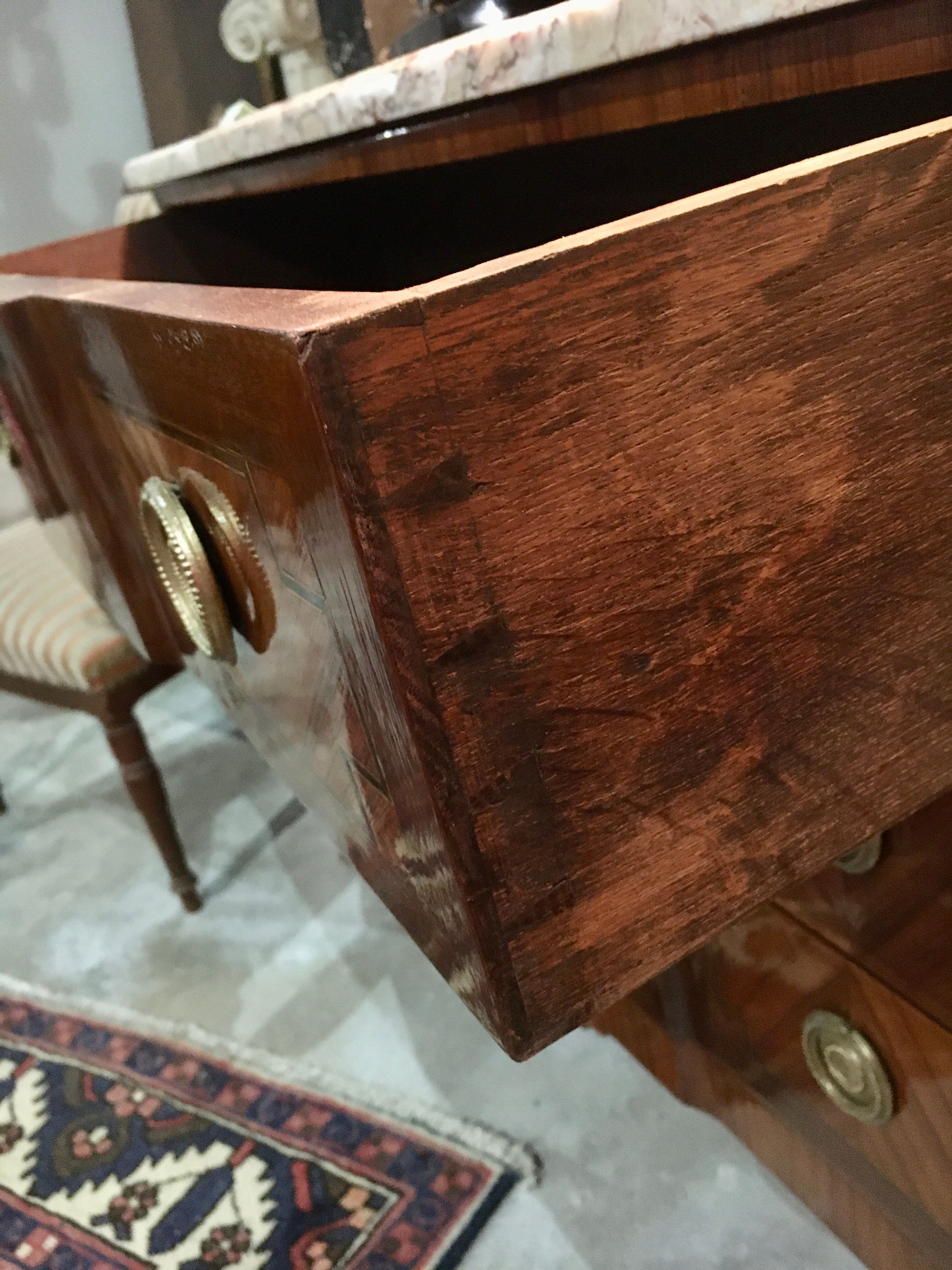 Commode transition XlXeme restaurée