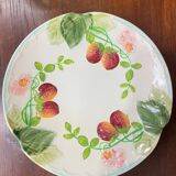 Strawberry slipware plate from Choisy le Roi