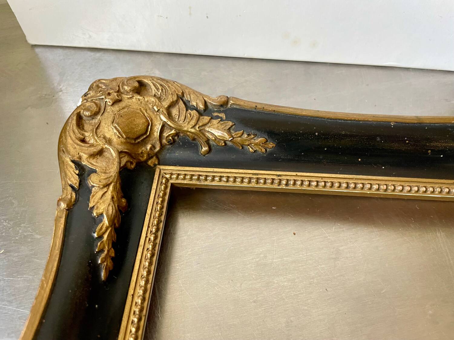 Antique frame Black & gilded borders on wood 51 x 35.5 cm