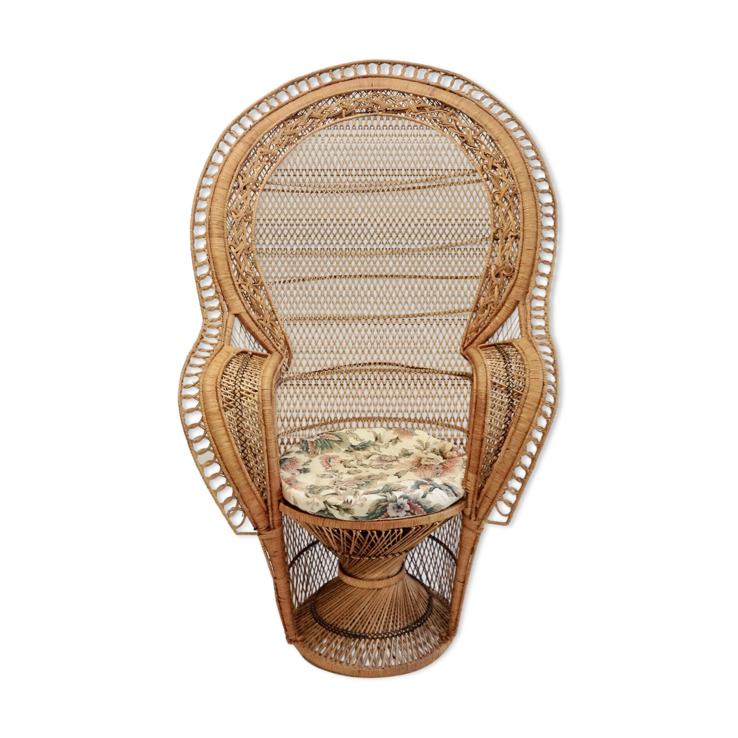 Chair Emmanuelle