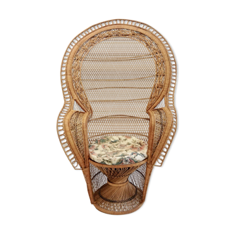 Chair Emmanuelle