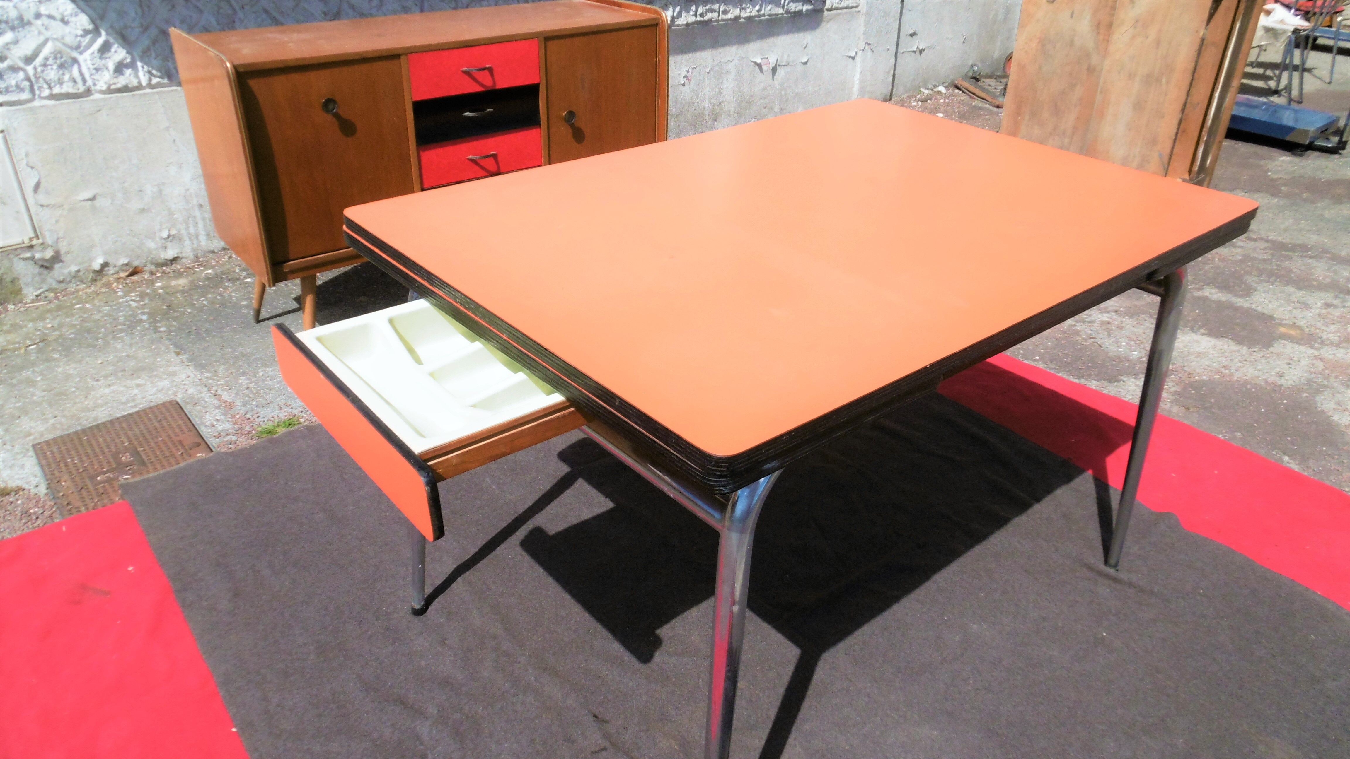 Formica table orange