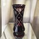 Vase taillé boheme de couleur bordeaux