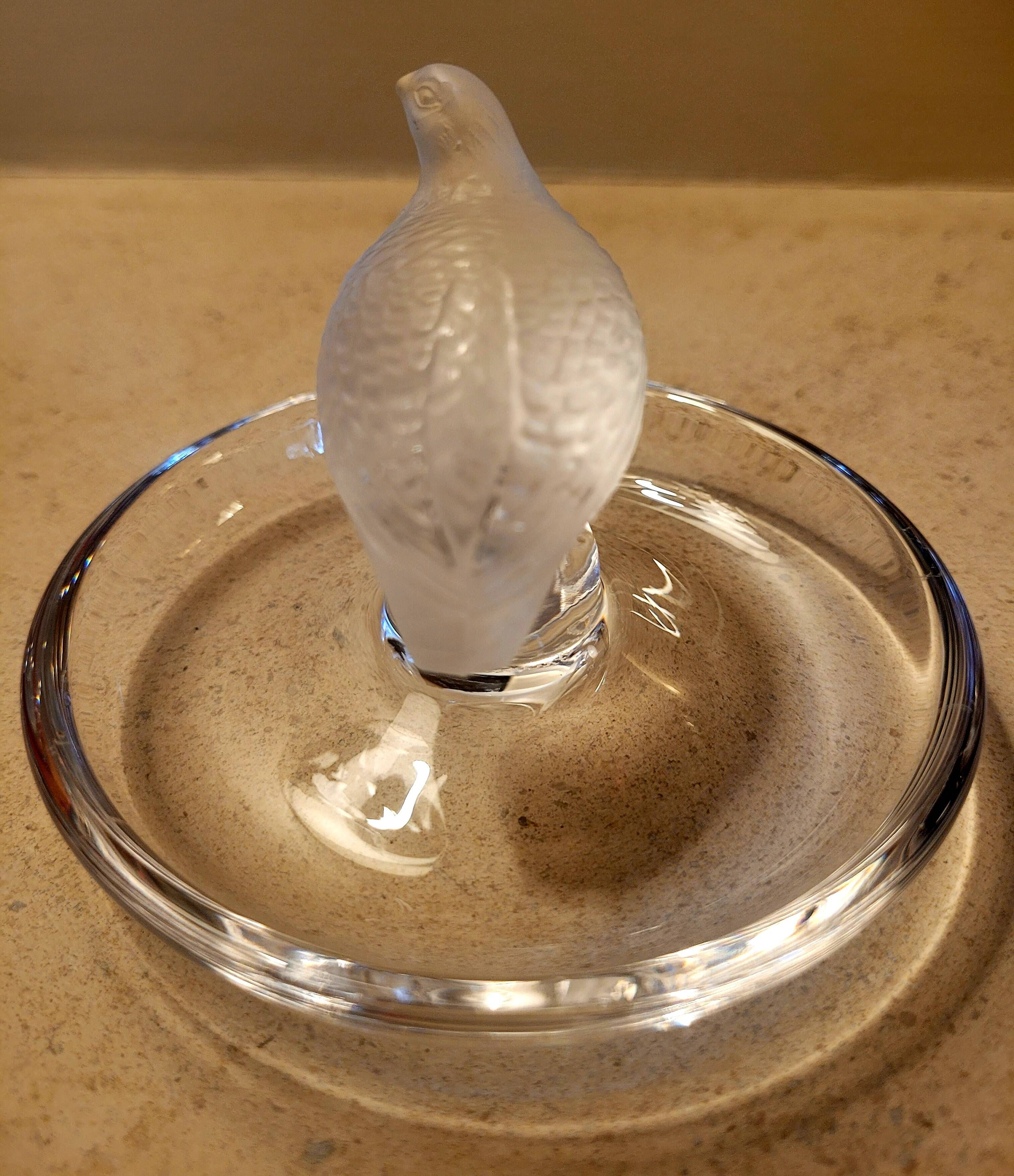 Baguier coupelle en cristal Lalique