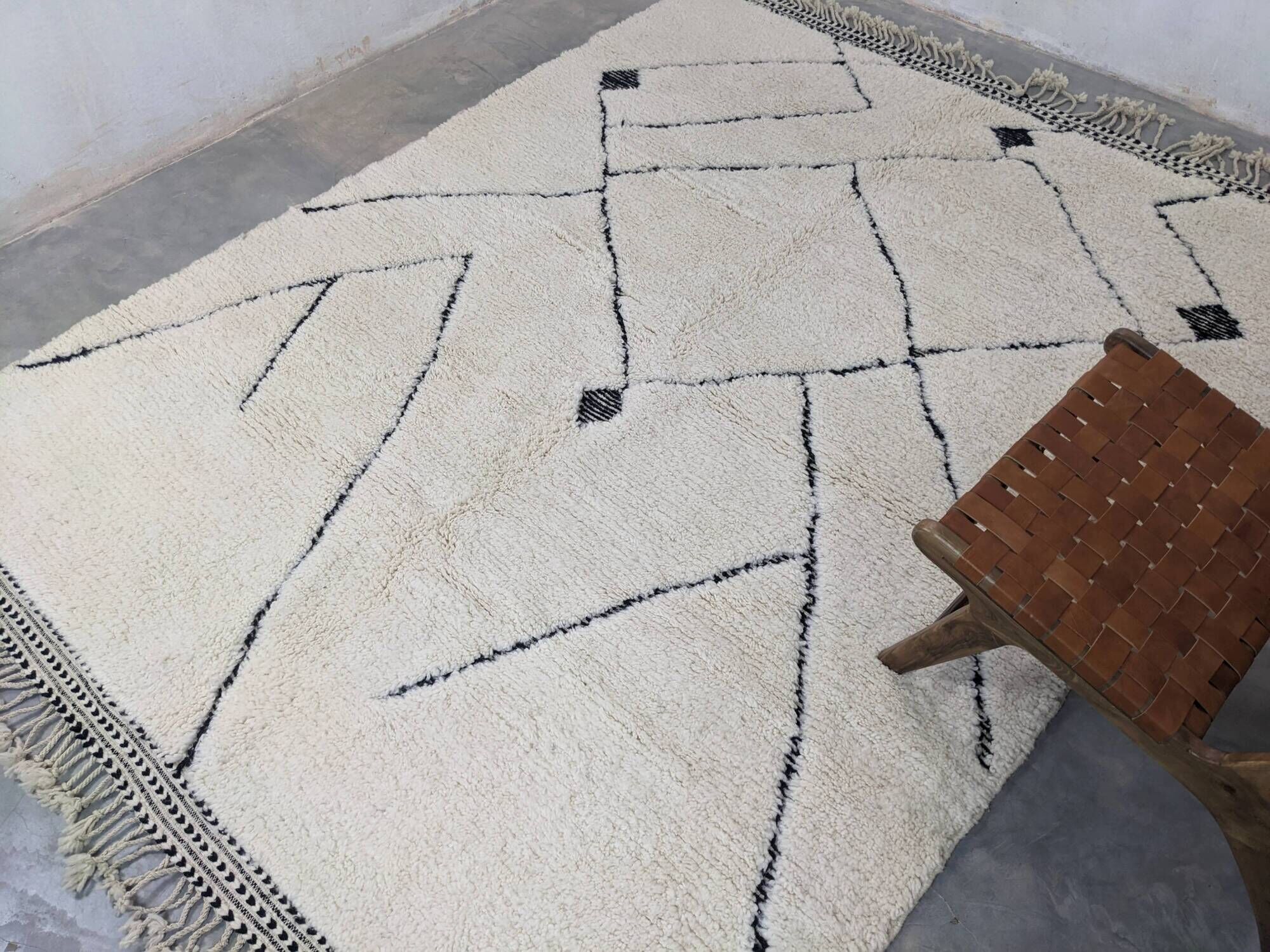 Large Beni Ouarain rug, 285 x 220 cm || 9.35 x 7.22 feet, G-293