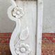 Column pedestal in sculpted Carrara marble
