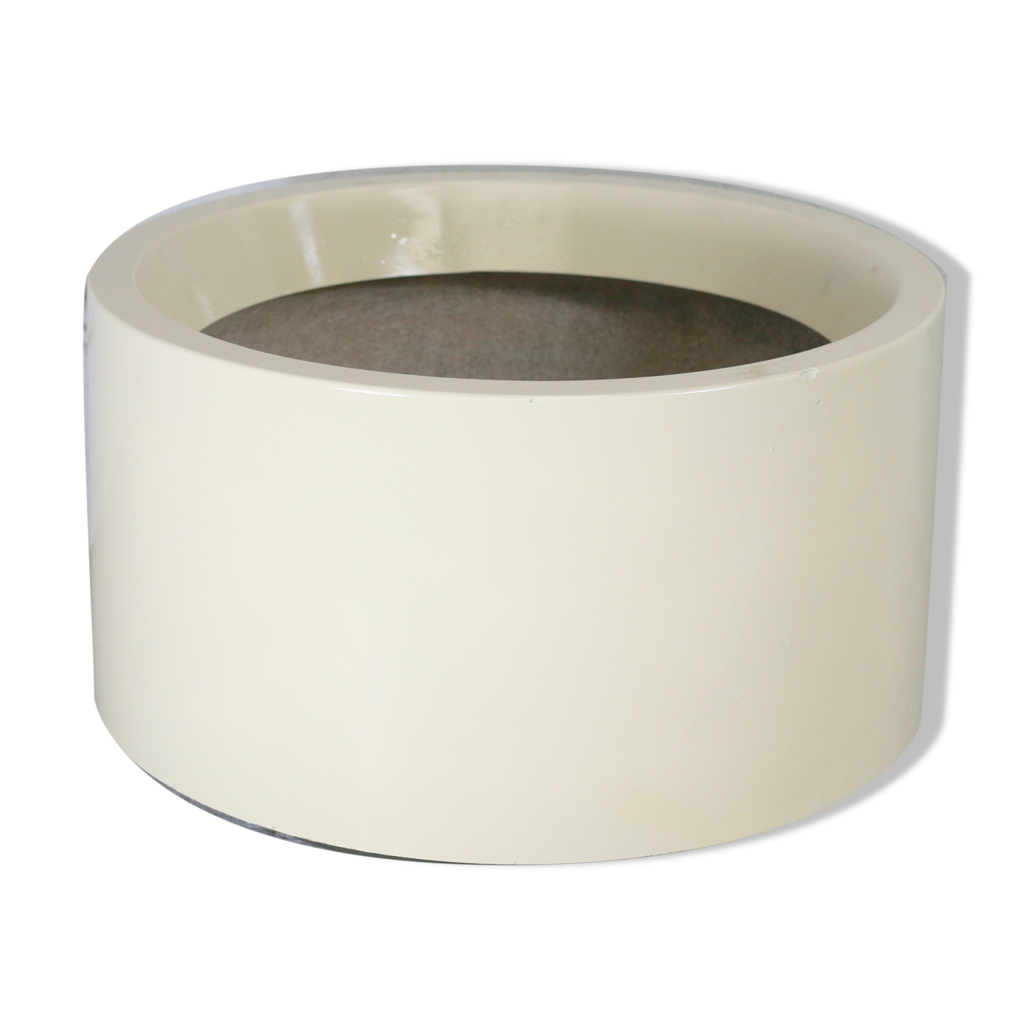 Important cylindrical planter in cream lacquered fiberglass, circa 1970
