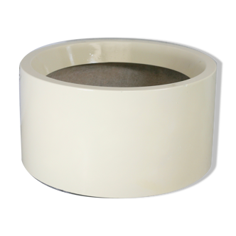 Important cylindrical planter in cream lacquered fiberglass, circa 1970