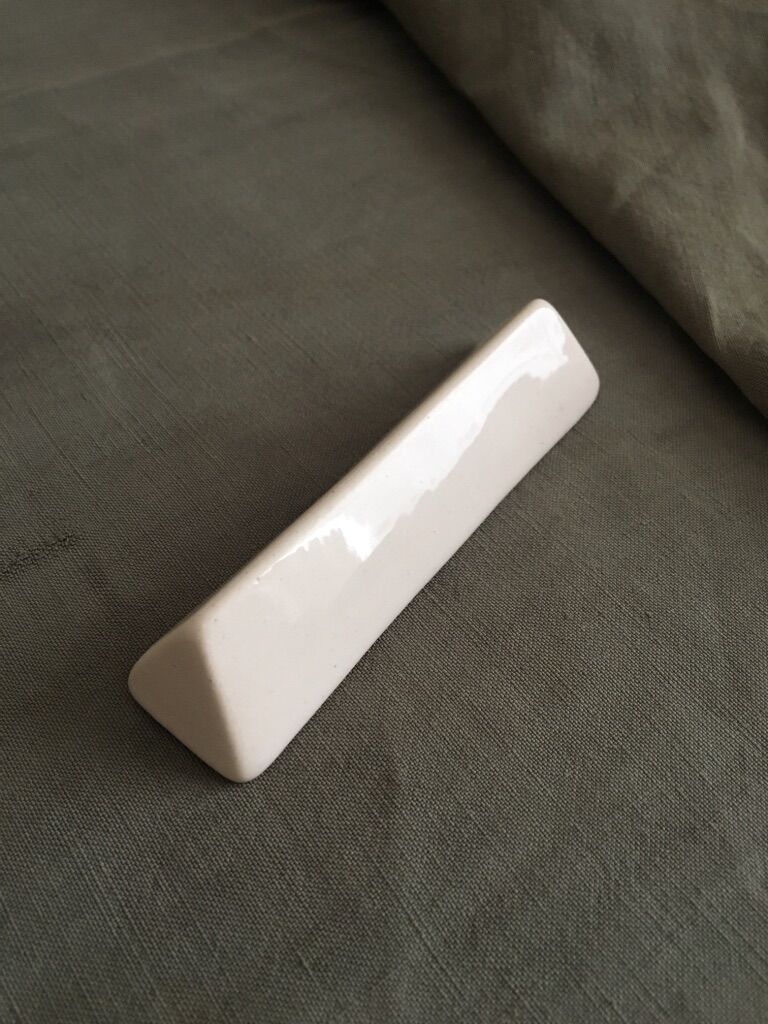 Set of 6 ivory ceramic knives