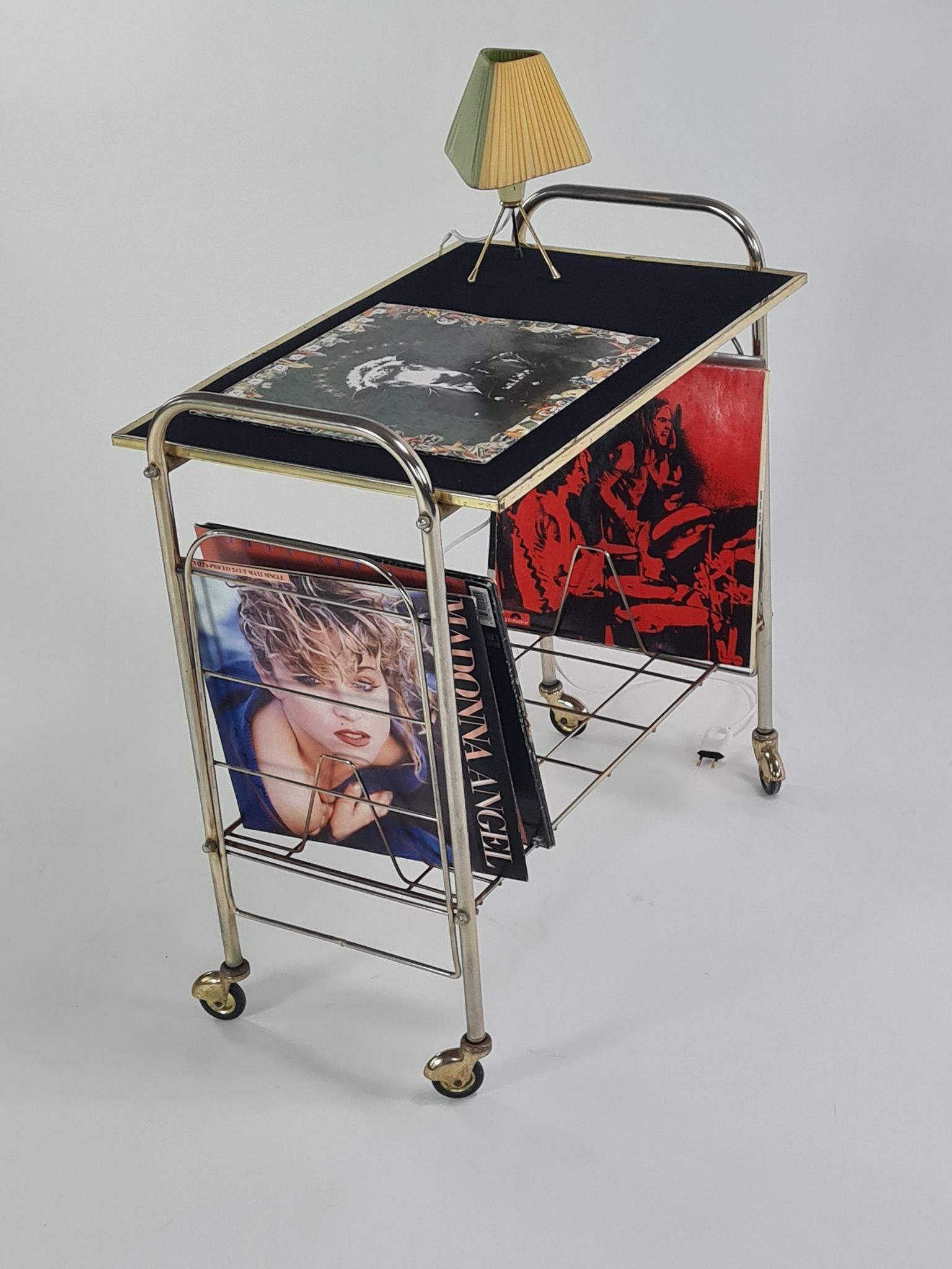Meuble Hi_Fi, laiton et velours noir, circa 1970