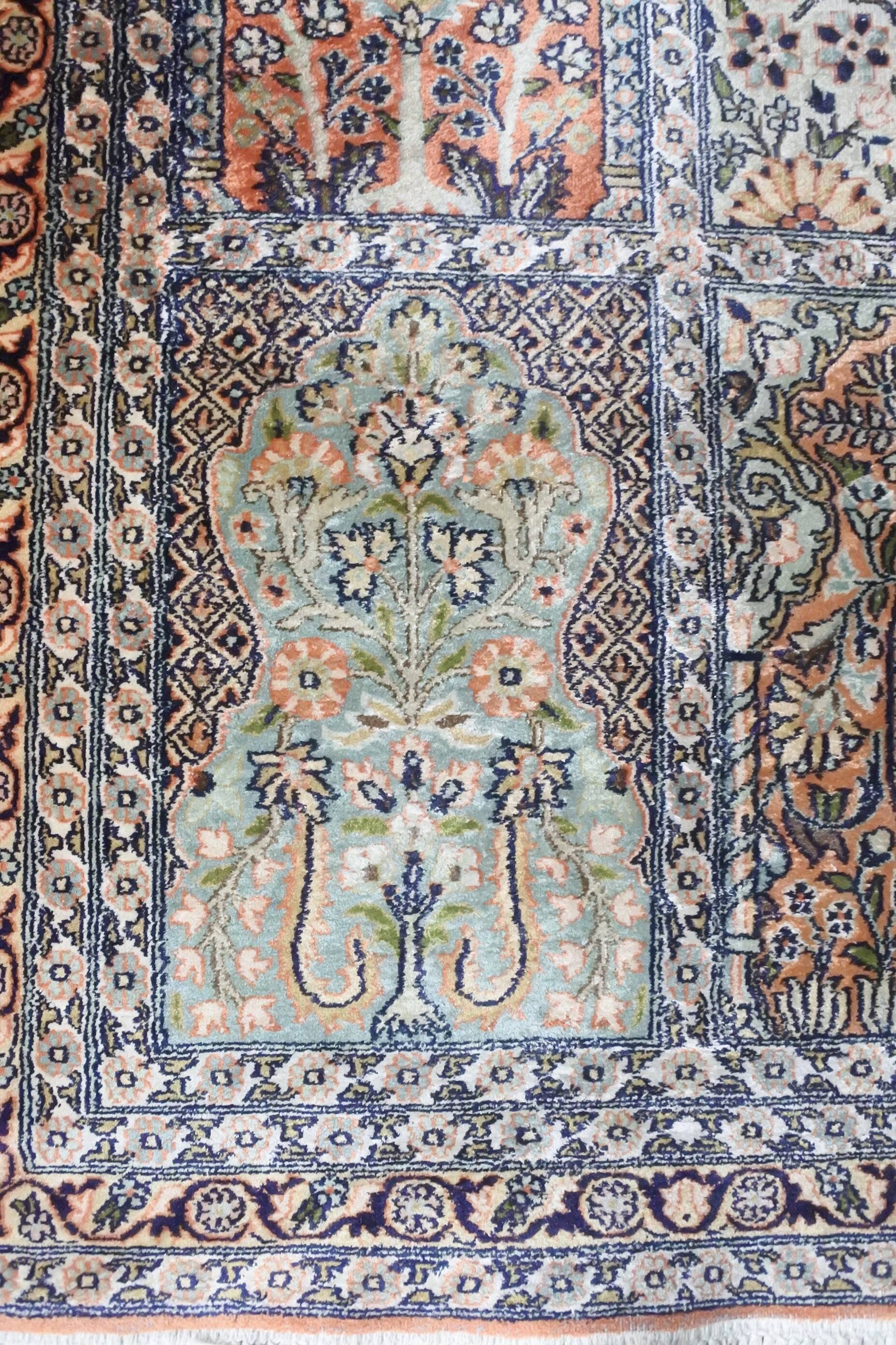 Silk cashmere carpet 143x79cm