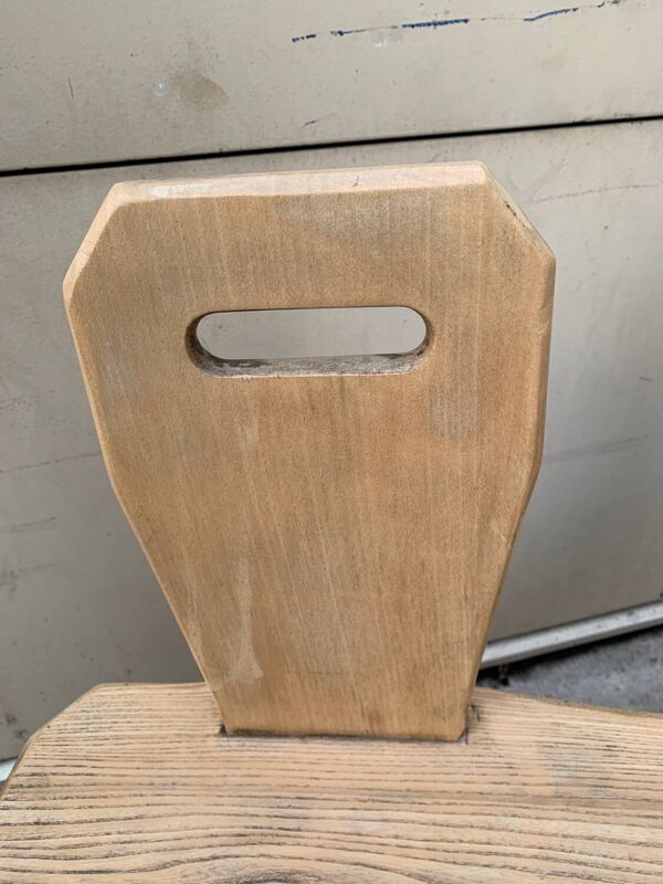 Petit banc 3 place style brutaliser en chêne