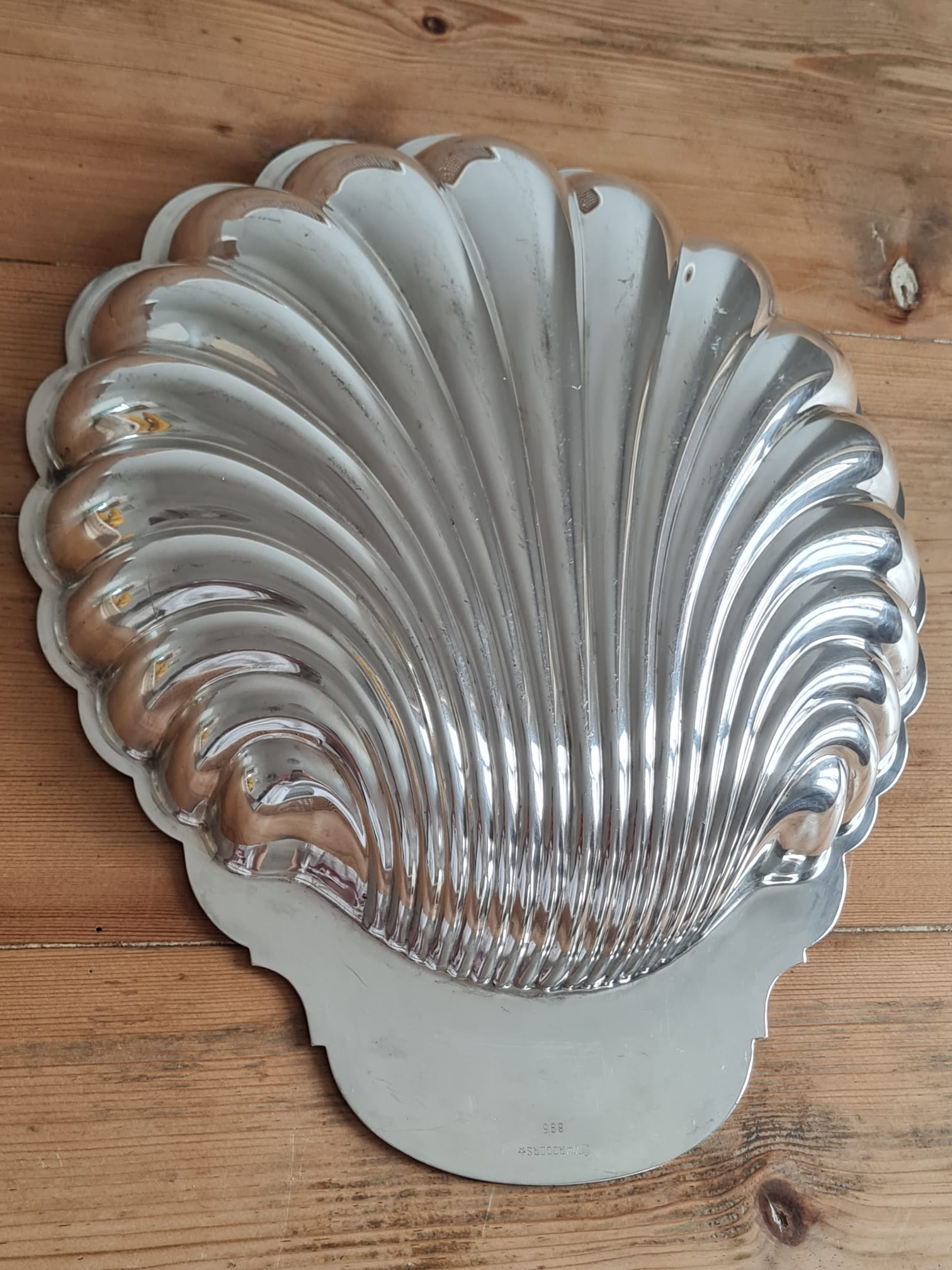 Silver metal dish shell w.rogers