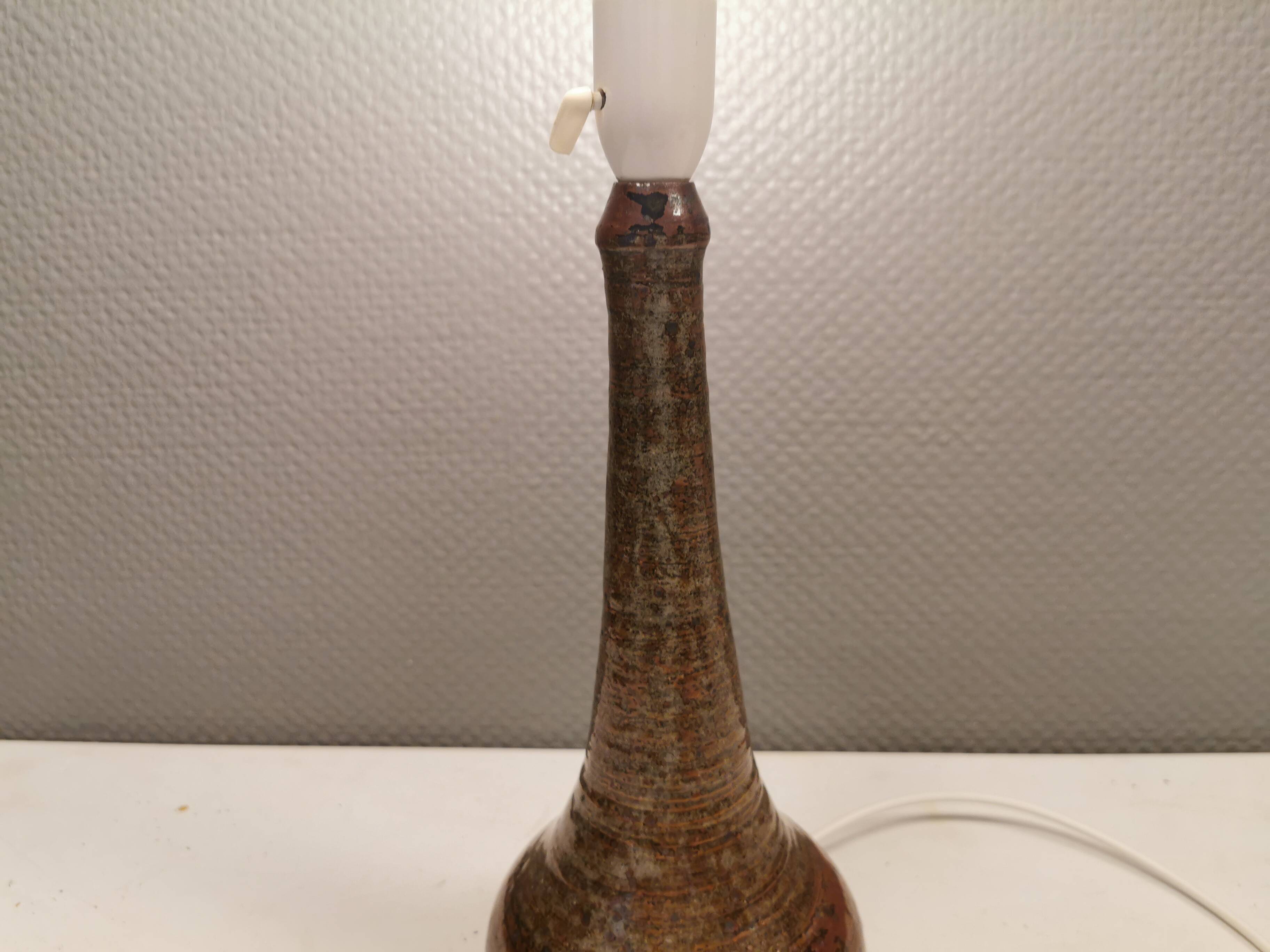 Ceramic table lamp, by Helle Allpass, Denmark 1970s.