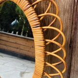 Vintage oval rattan mirror from the 60s/70s.