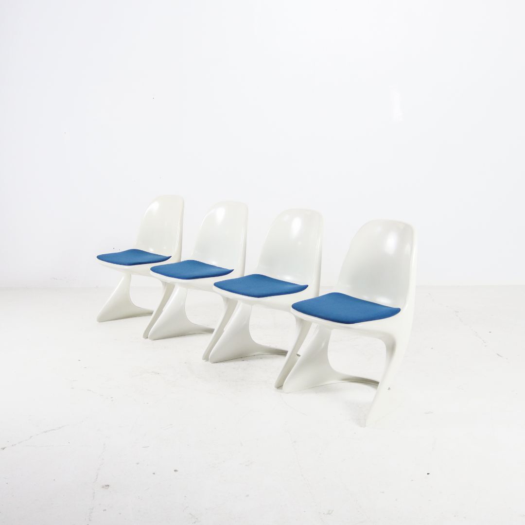 Set of 4 Space Age Casalino dining chairs by Alexander begge for Casala
