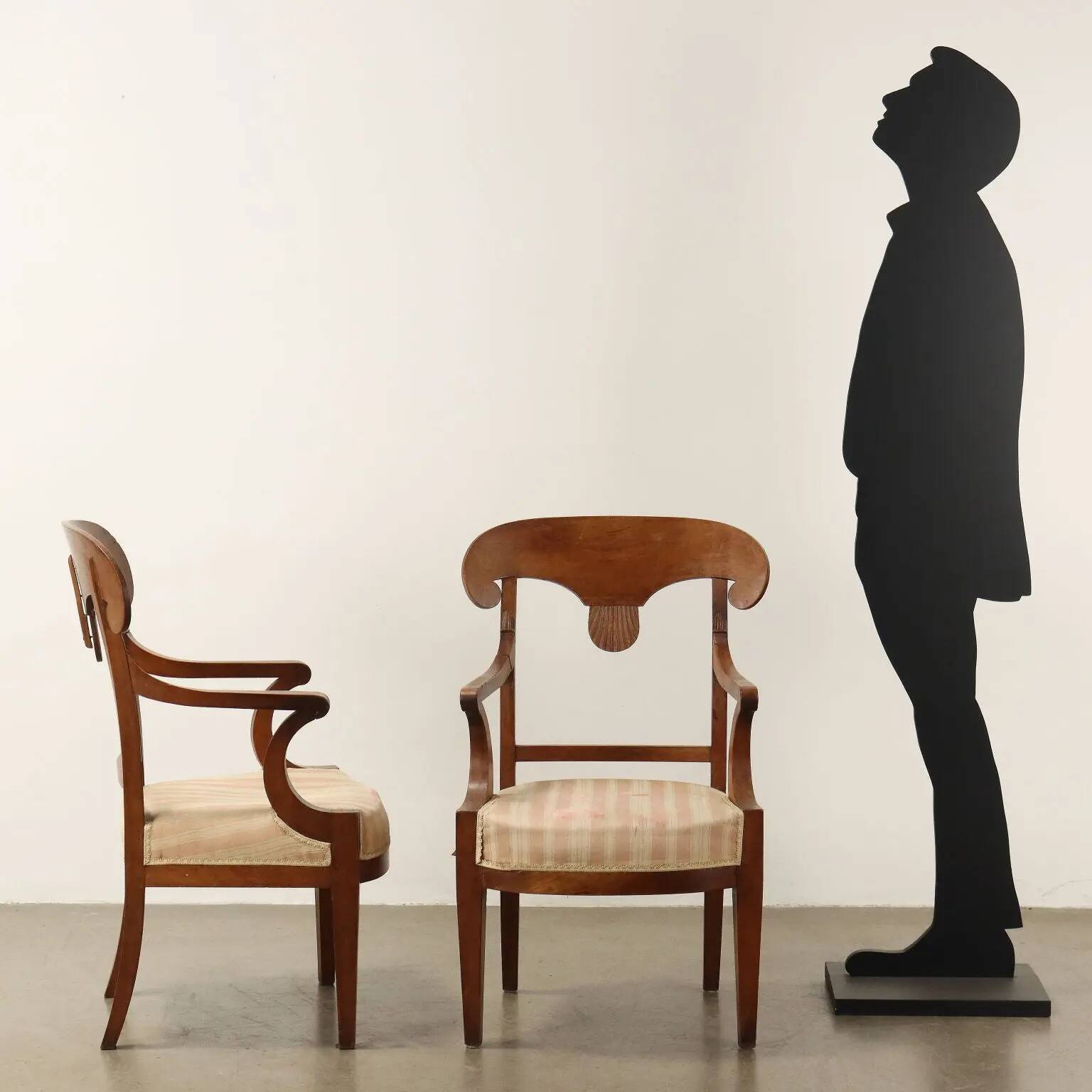 Paire de fauteuils Directoire anciens en merisier et tissu XVIII-XIX siècle
