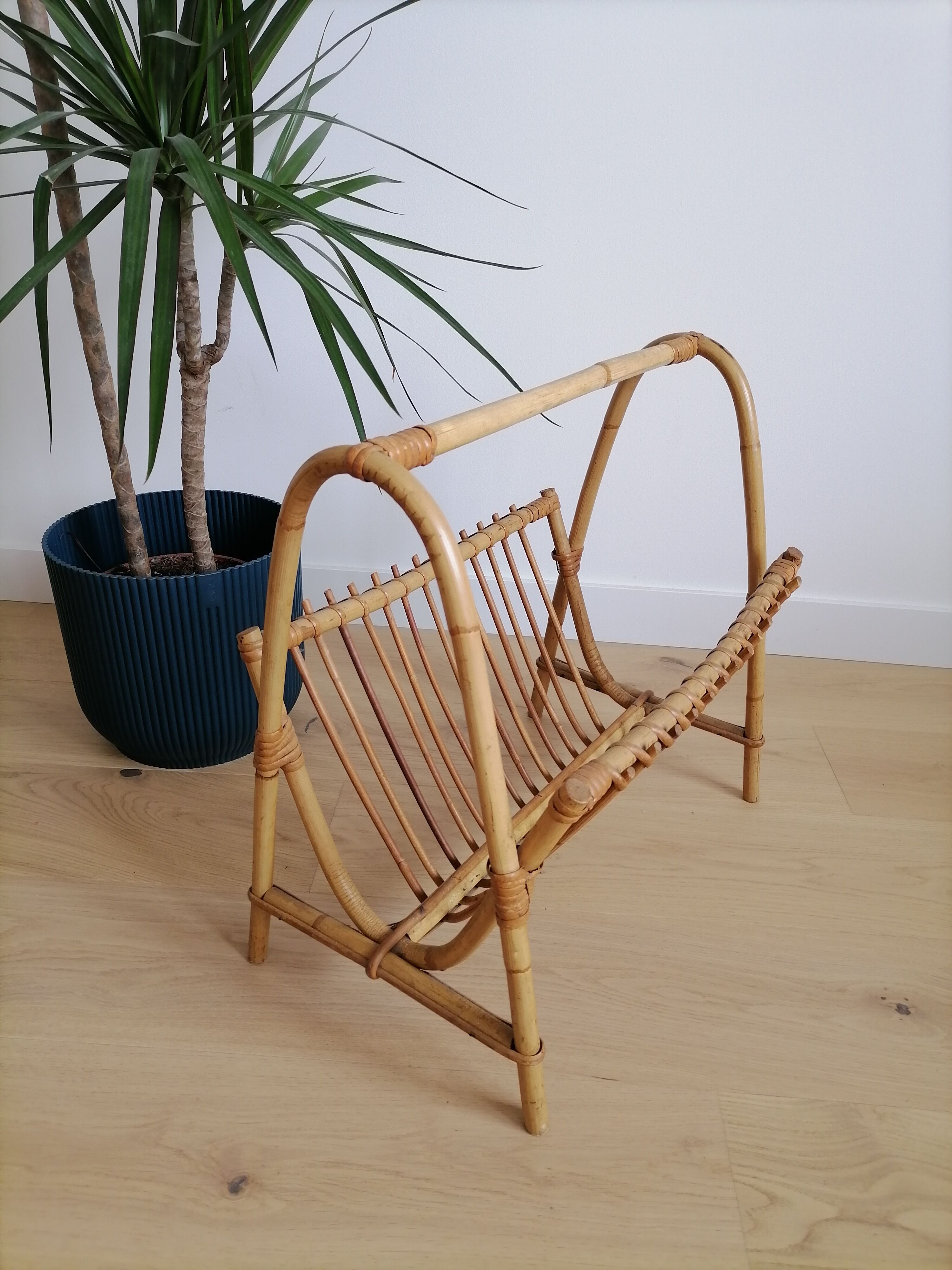 Rattan magazine holder