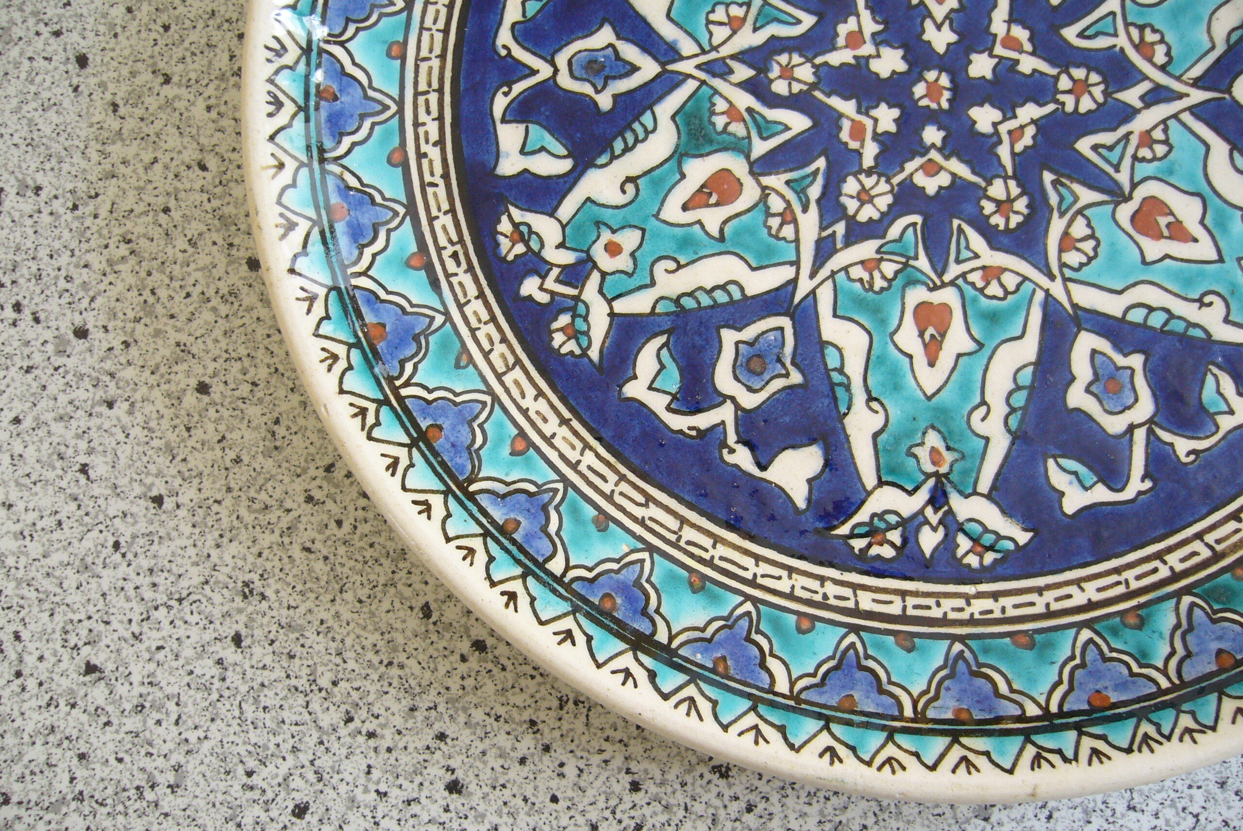 Oriental plate blue and turquoise tones