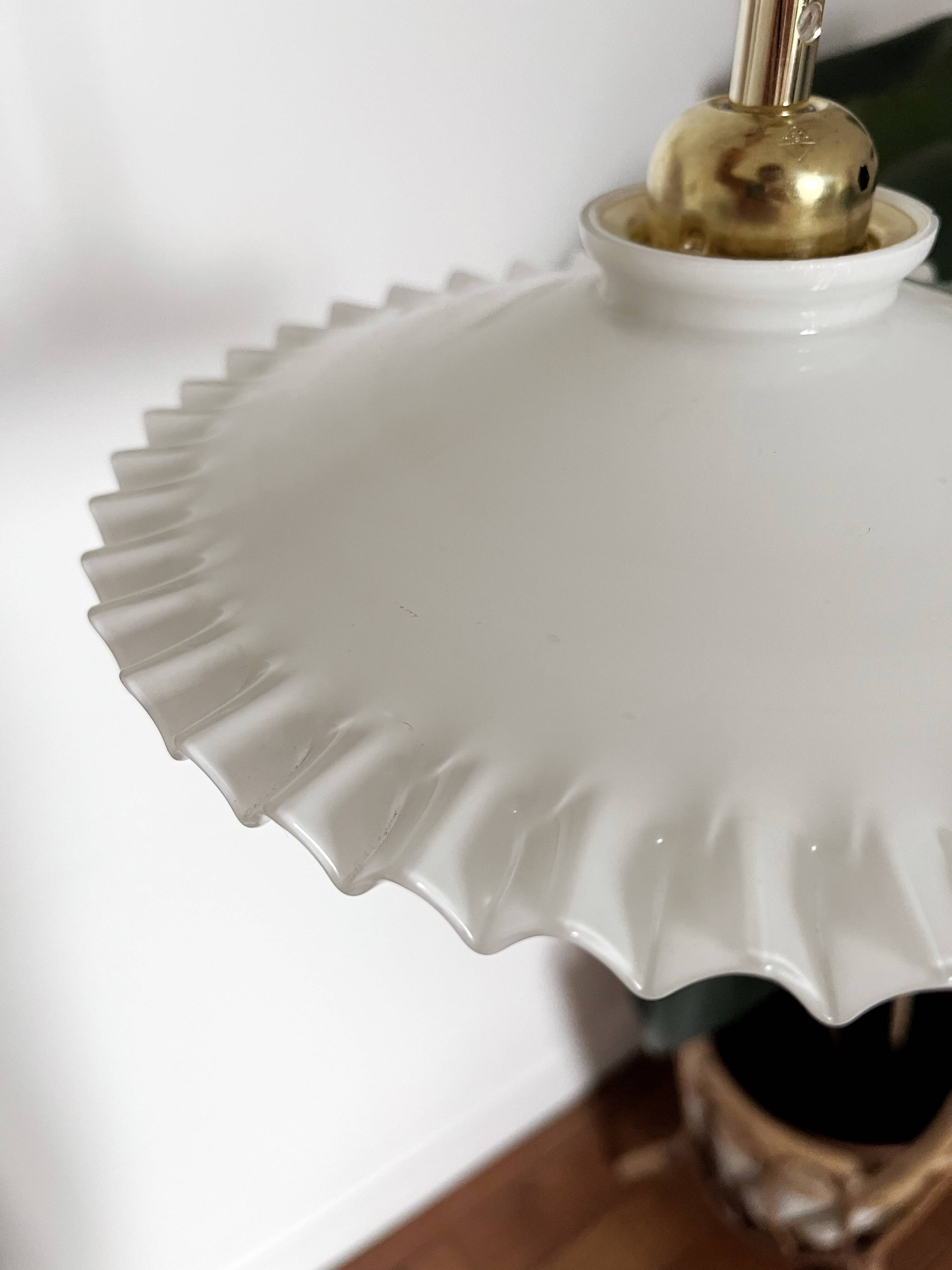 Vintage 1950s entirely white serrated opaline pendant light