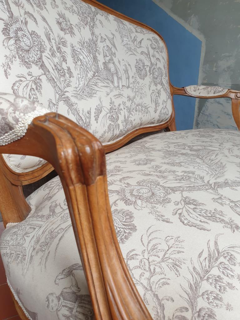 Louis XV style convertible sofa toile de Jouy Chinoiseries