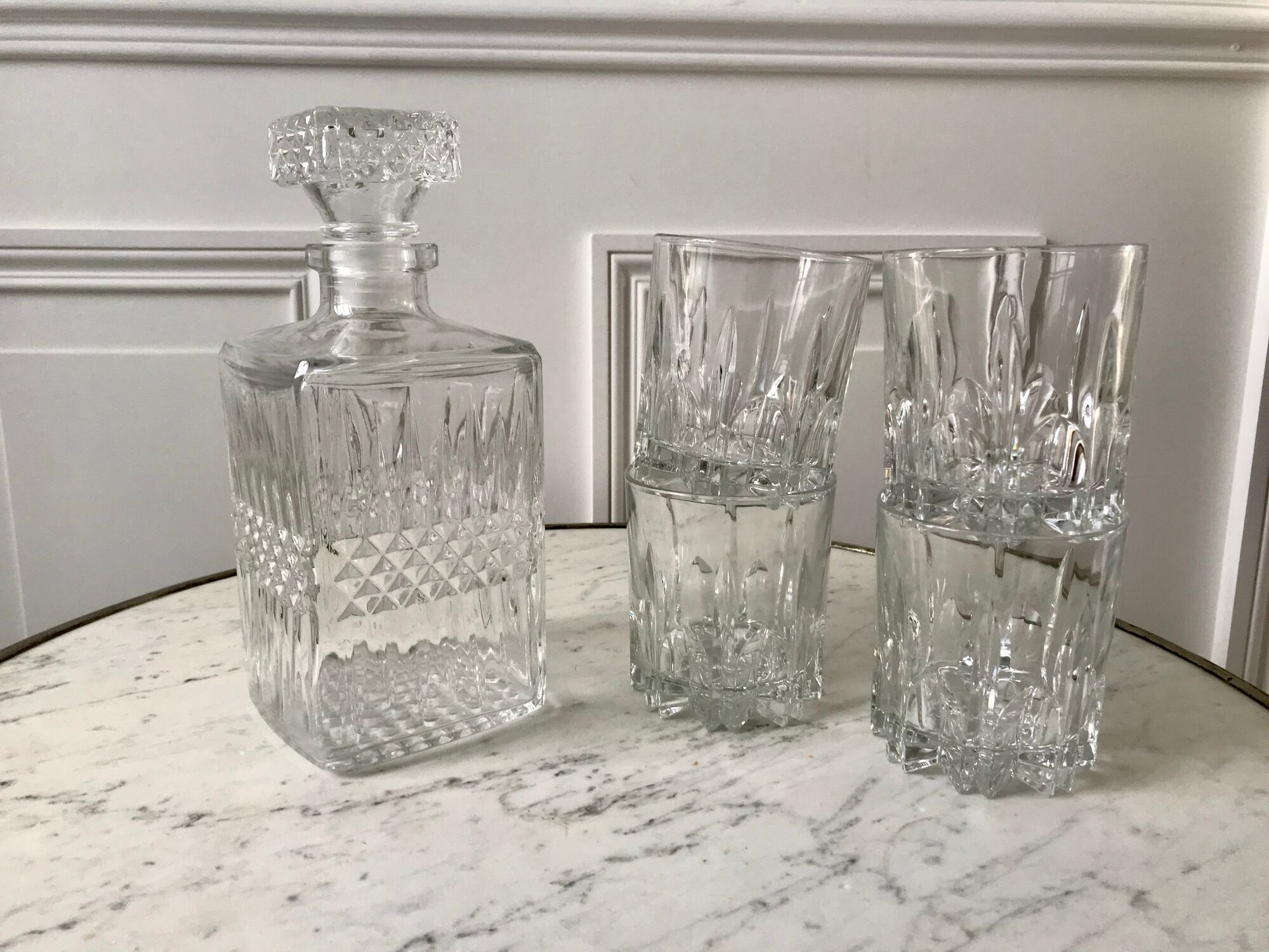 Set of a decanter and 4 vintage whiskey glasses 70s