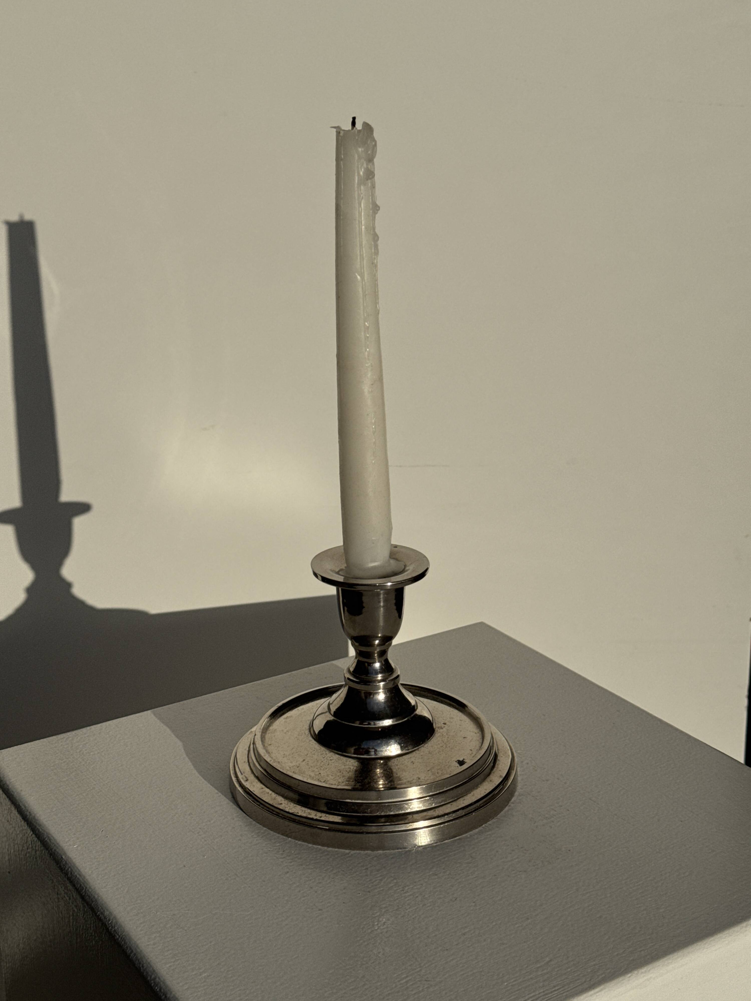 Small shiny silver-plated candlestick H11 D13