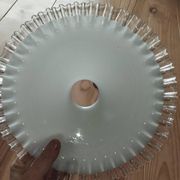Abat-jour vintage en opaline dentelée