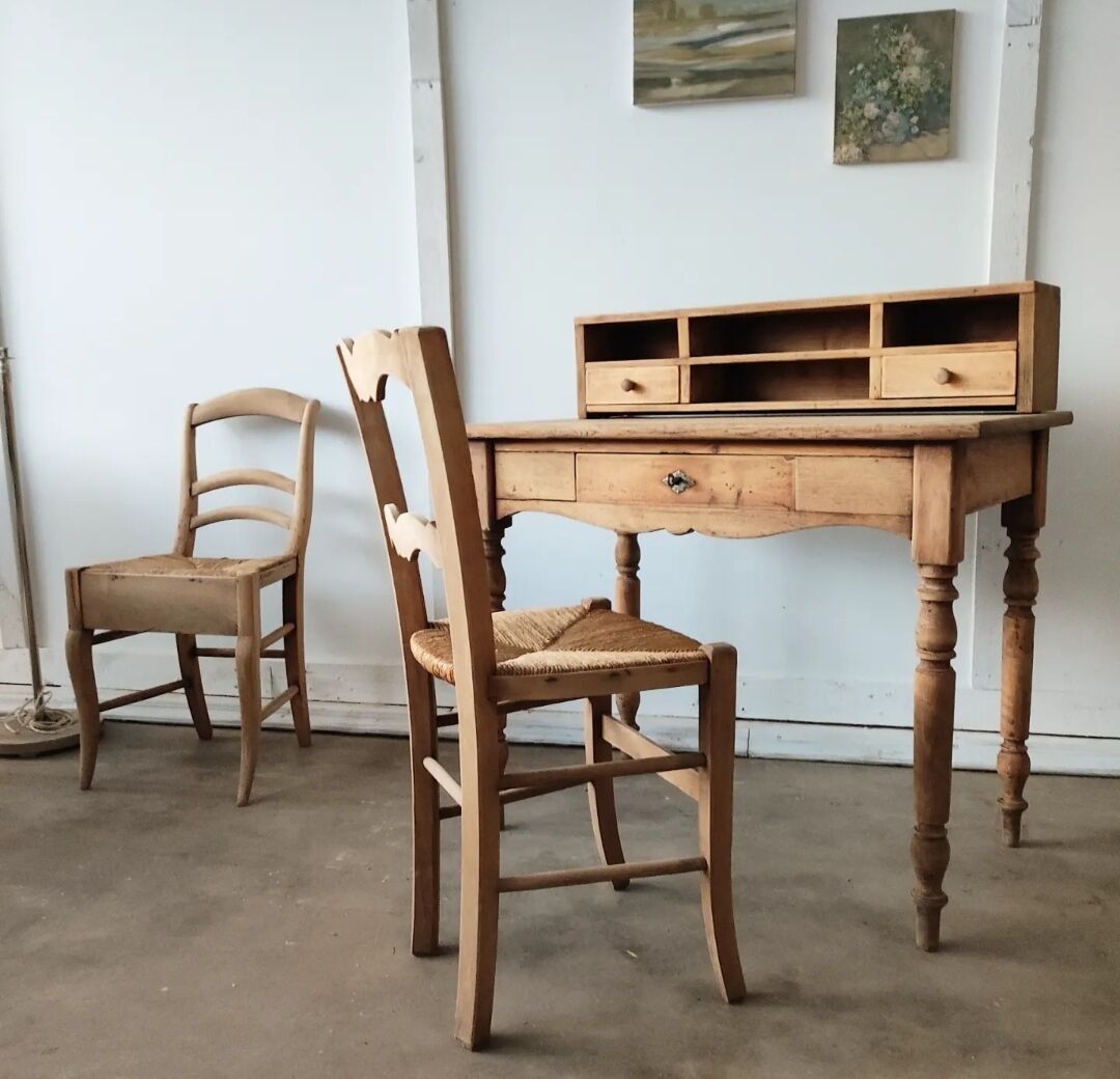 Old desk / locker desk