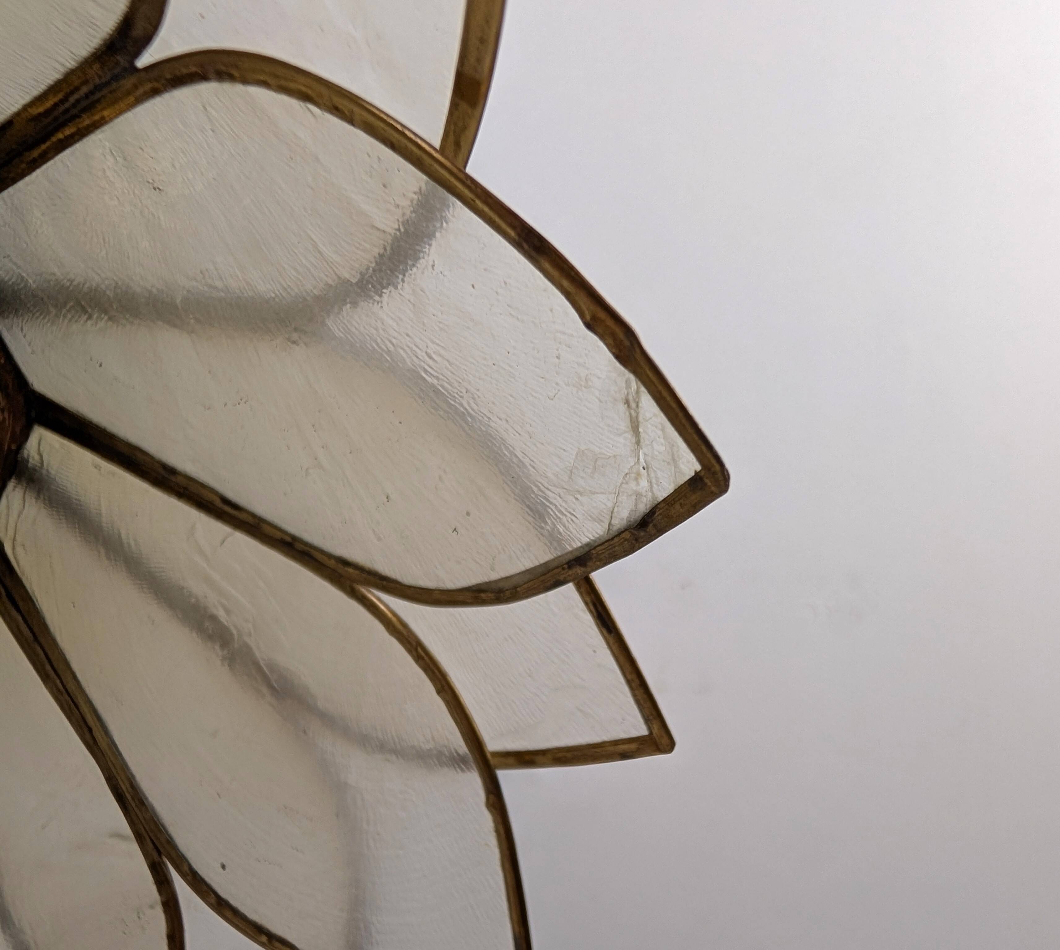 Paire appliques fleurs en nacre