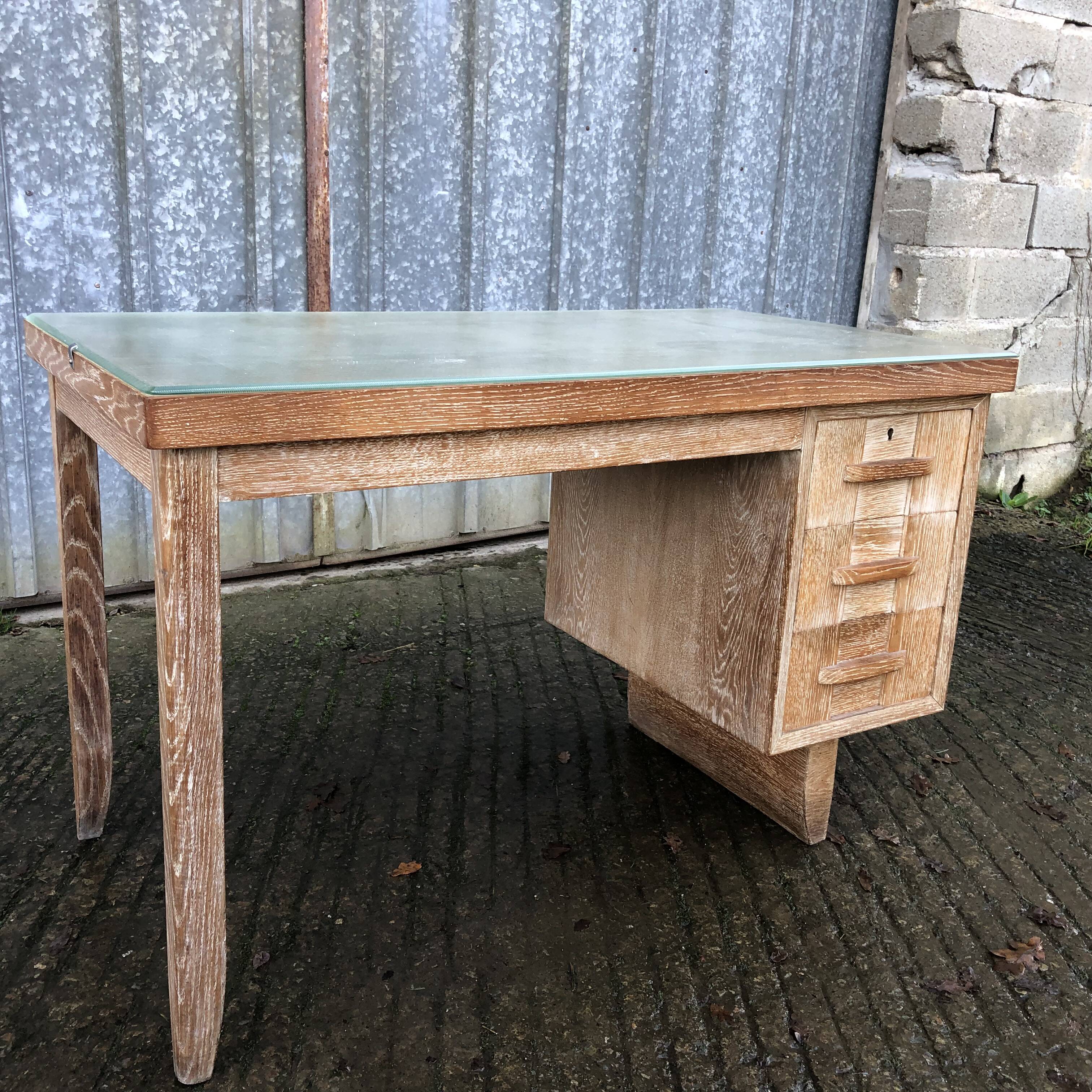 Bureau vintage en chêne lasuré à 3 tiroirs a caisson