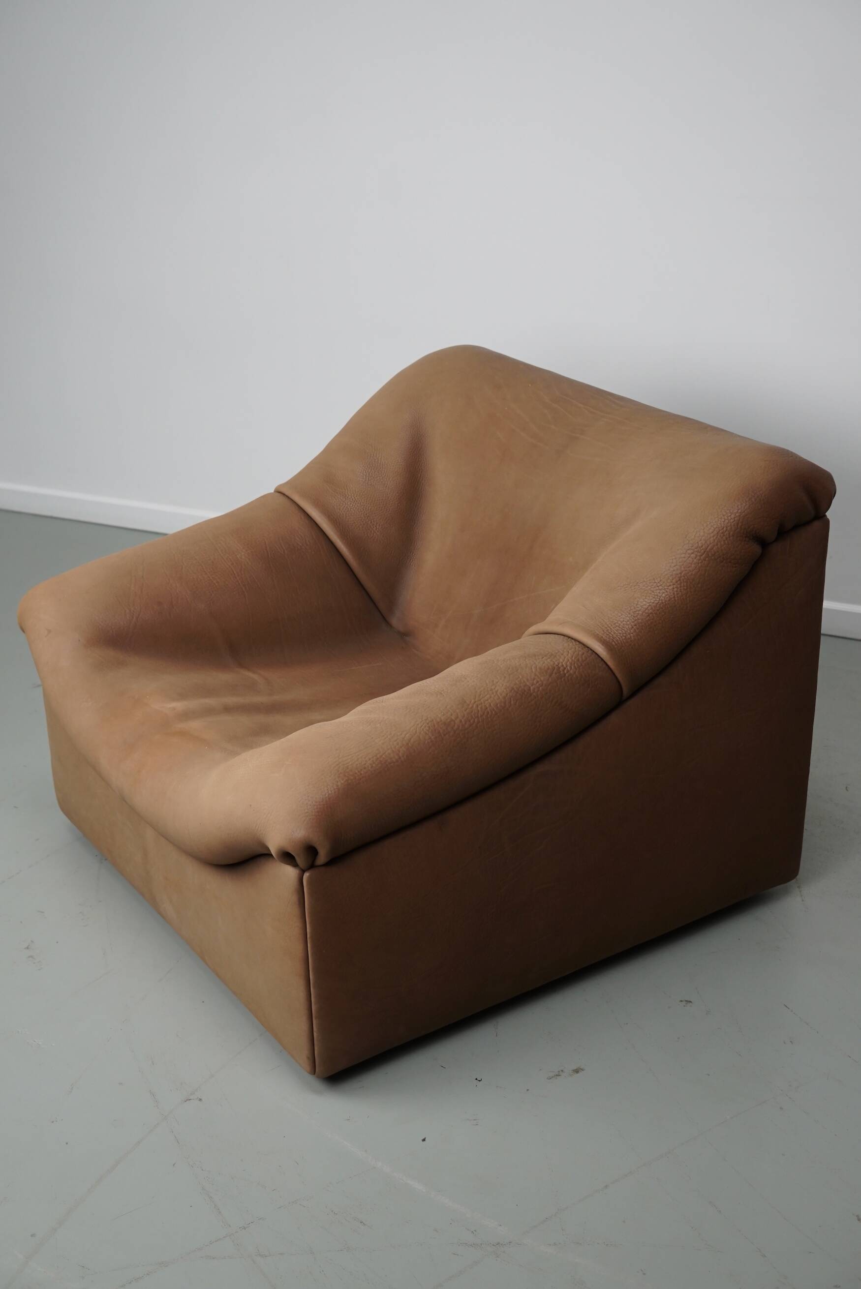 De Sede DS46 Tan / Beige Buffalo Leather Lounge armchair, Switzerland
