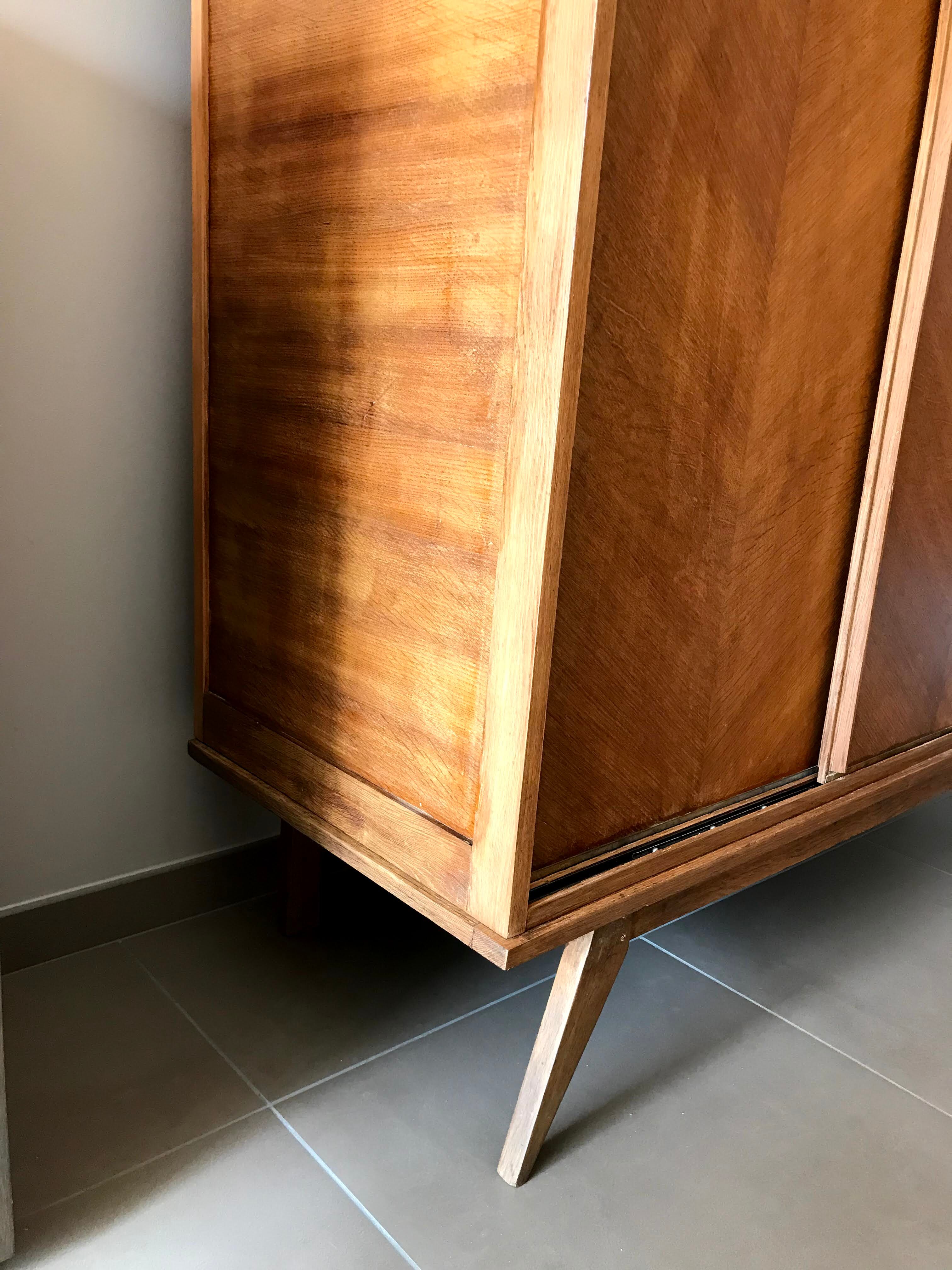 Wardrobe sewing door