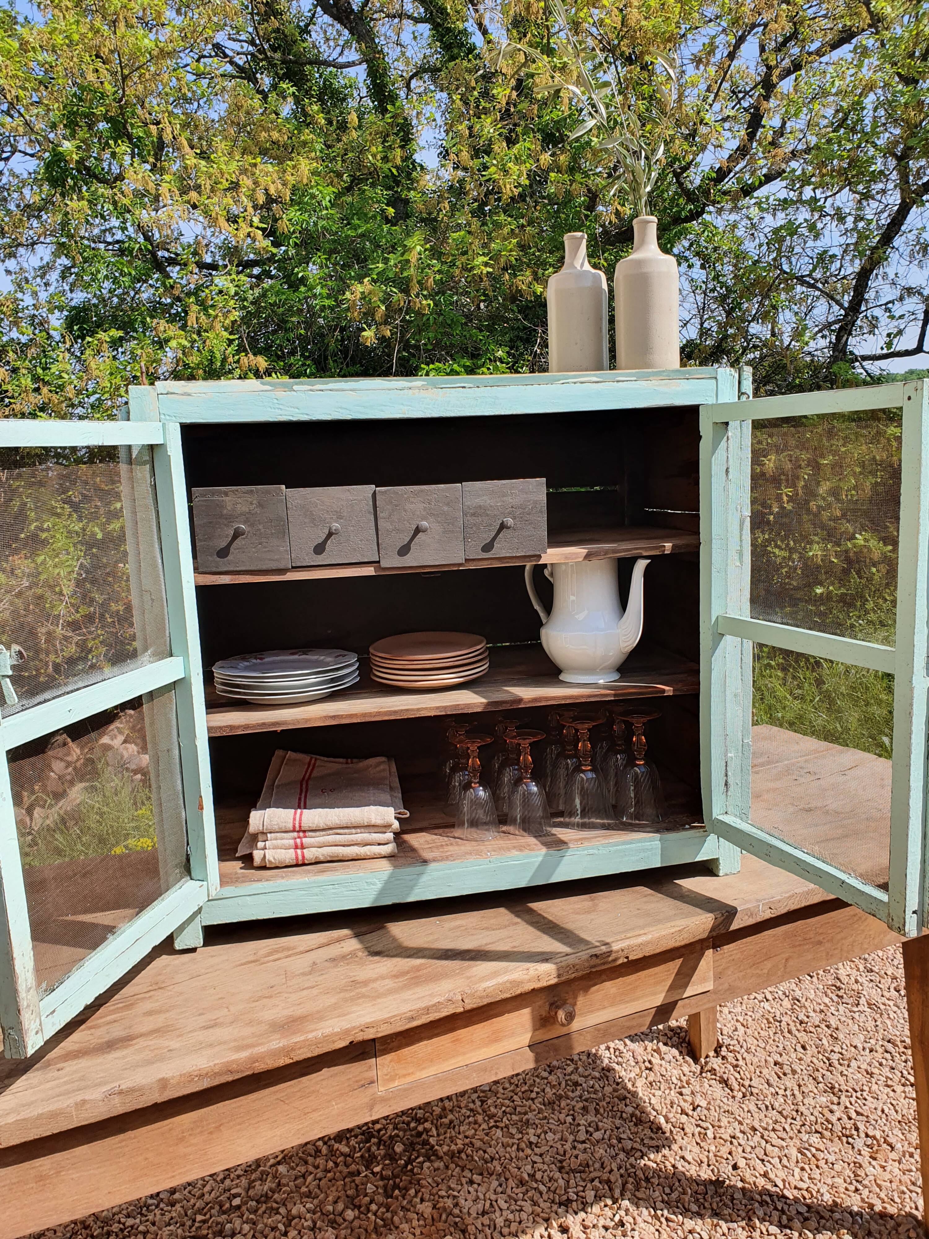 Meuble garde-manger