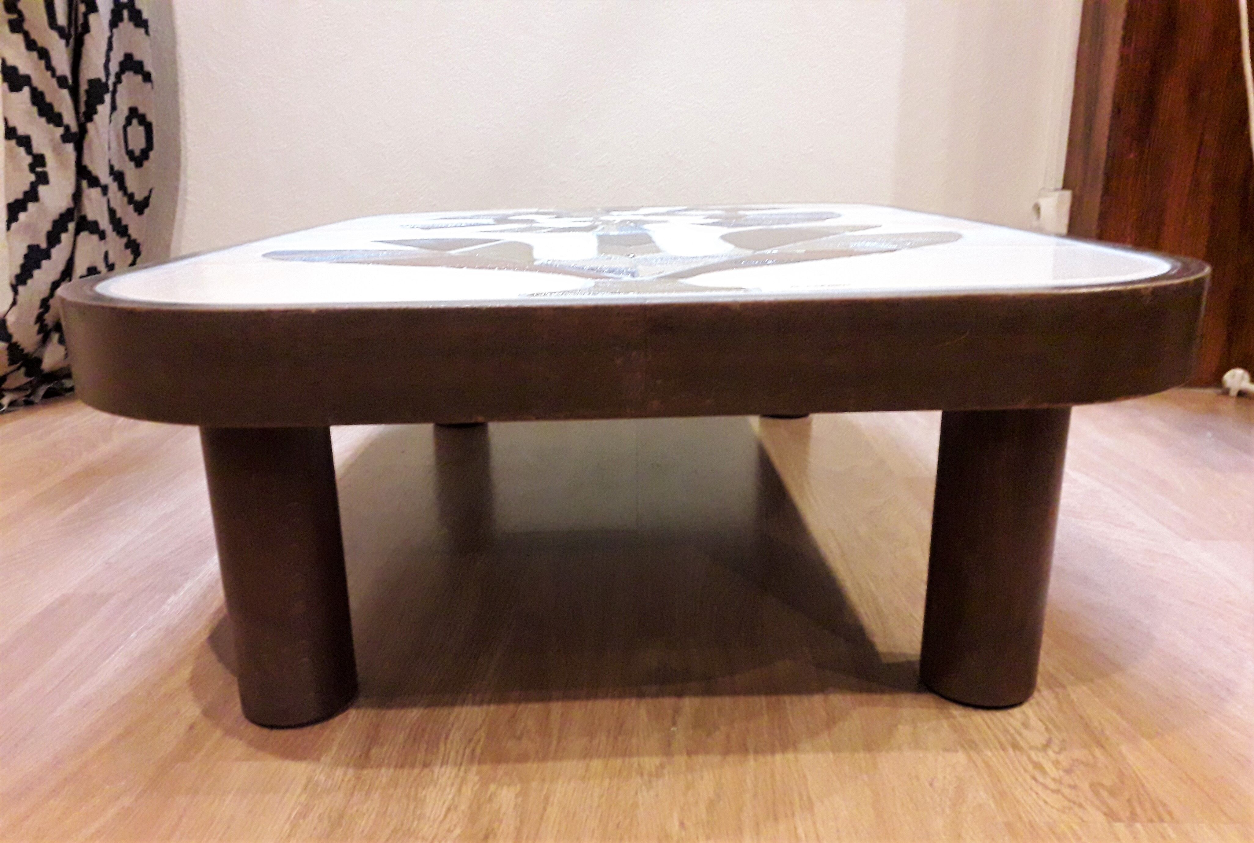 Coffee table R. Capron