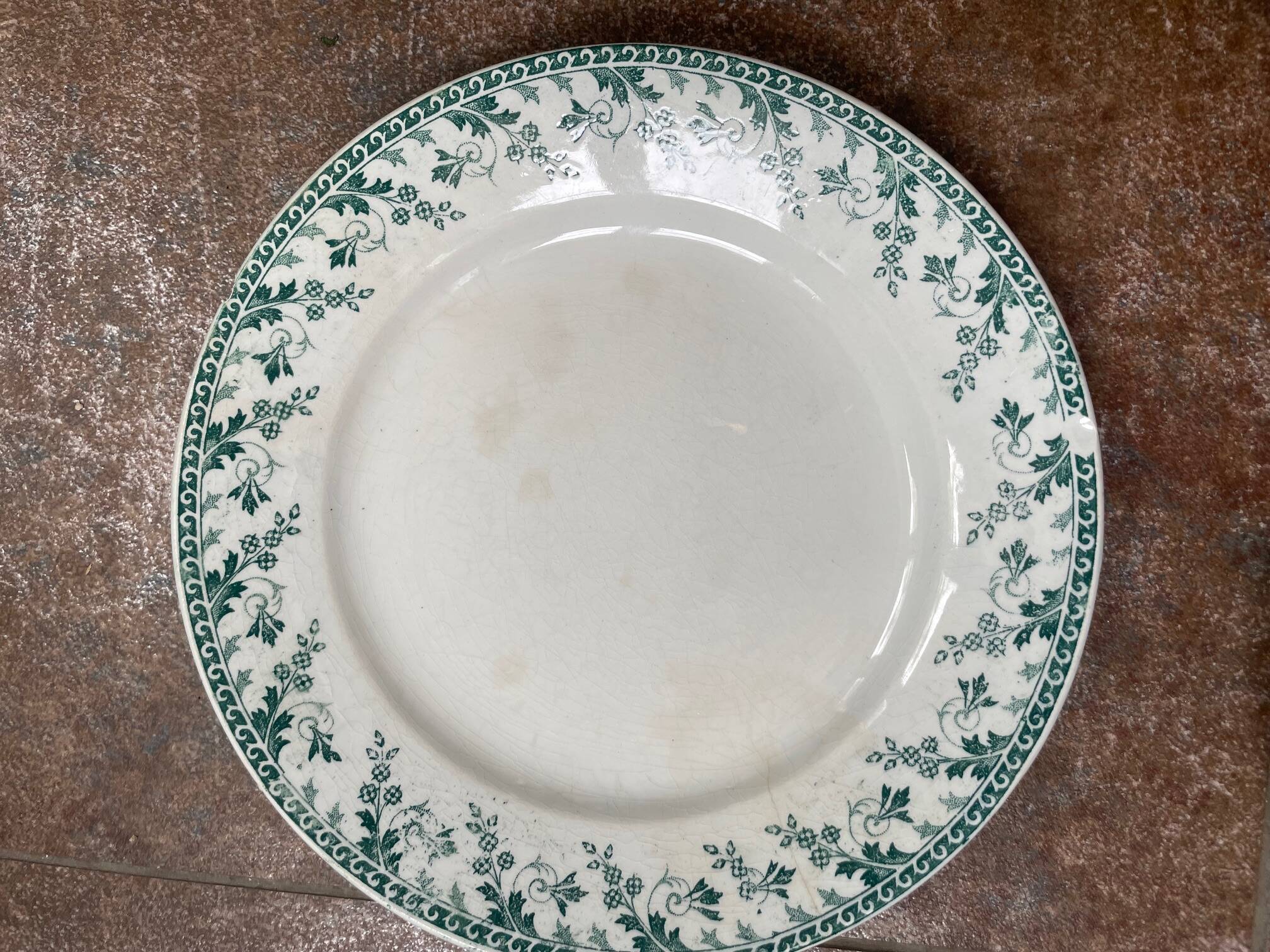 4 opaque porcelain dessert plates from Gien, Montigny model