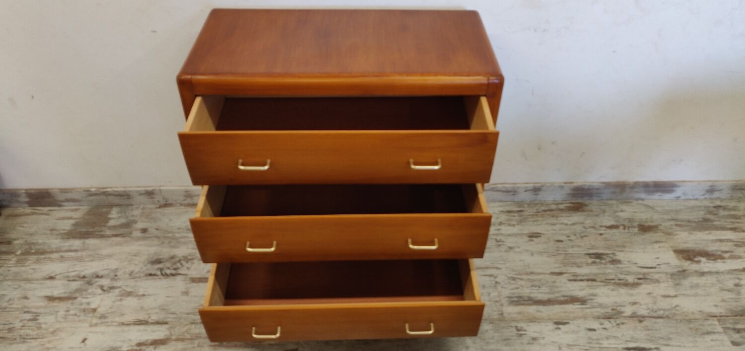 Scandinavian chest of drawers