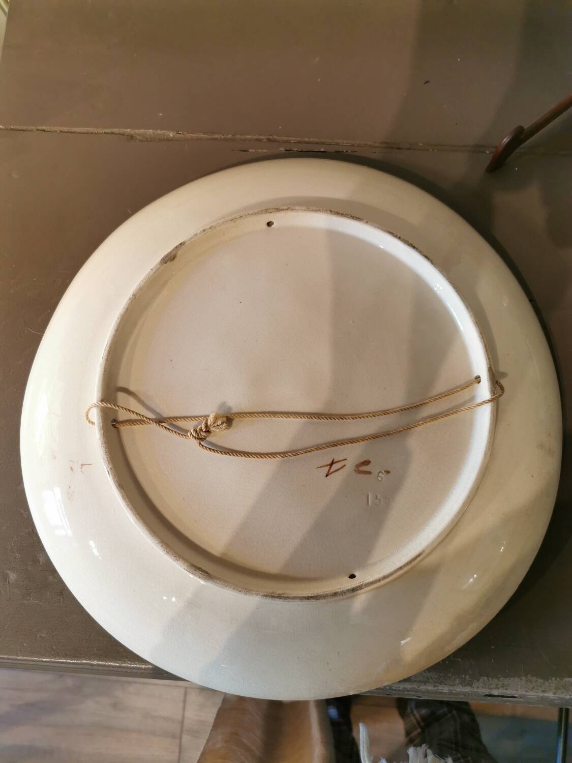 Large barbotine dish