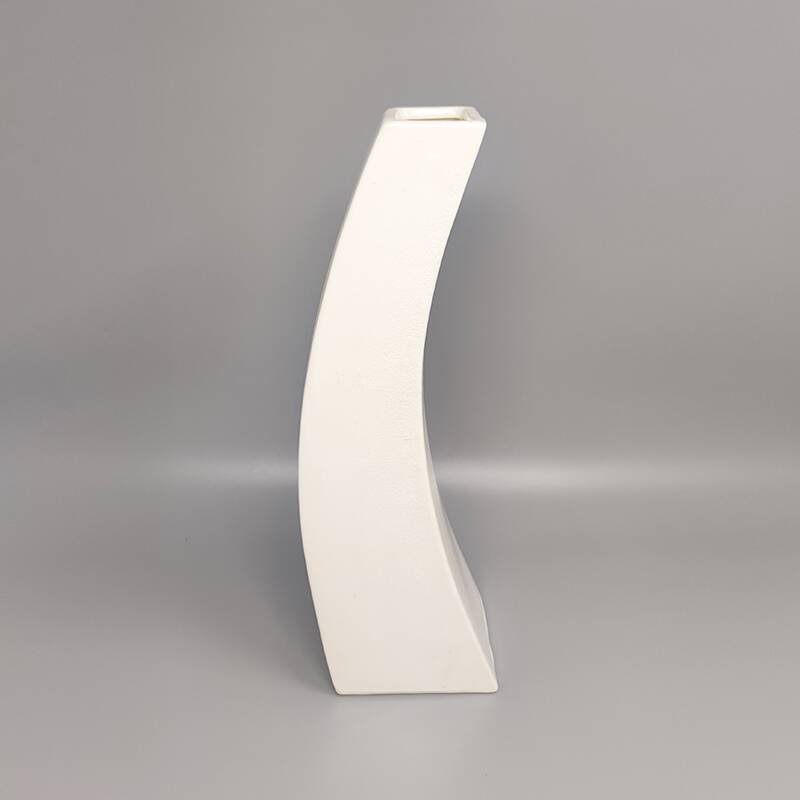 1970s Gorgeous  White Space Age Vase in Ceramic by Franco Pozzi. Made in Italy