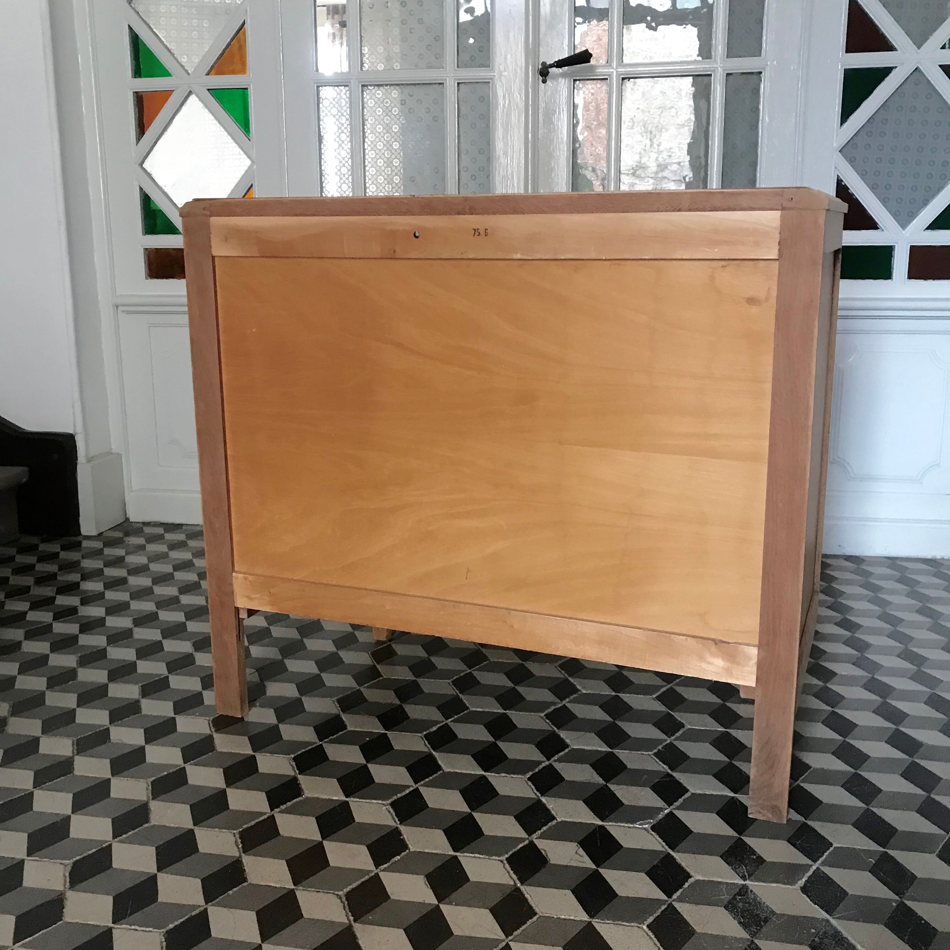 Vintage wooden chest of drawers