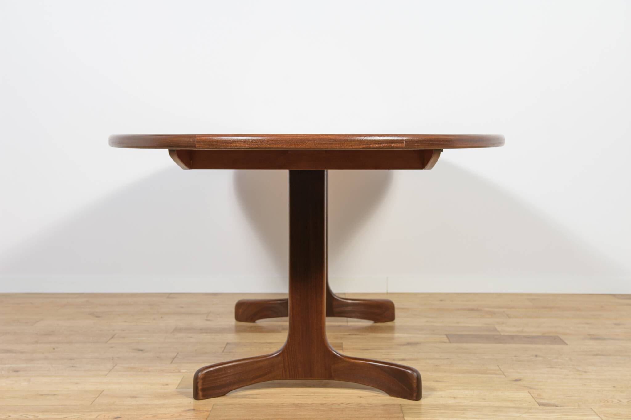 Mid-Century Oval Dining Table in Teak from G-Plan, United Knigdom, 1960s